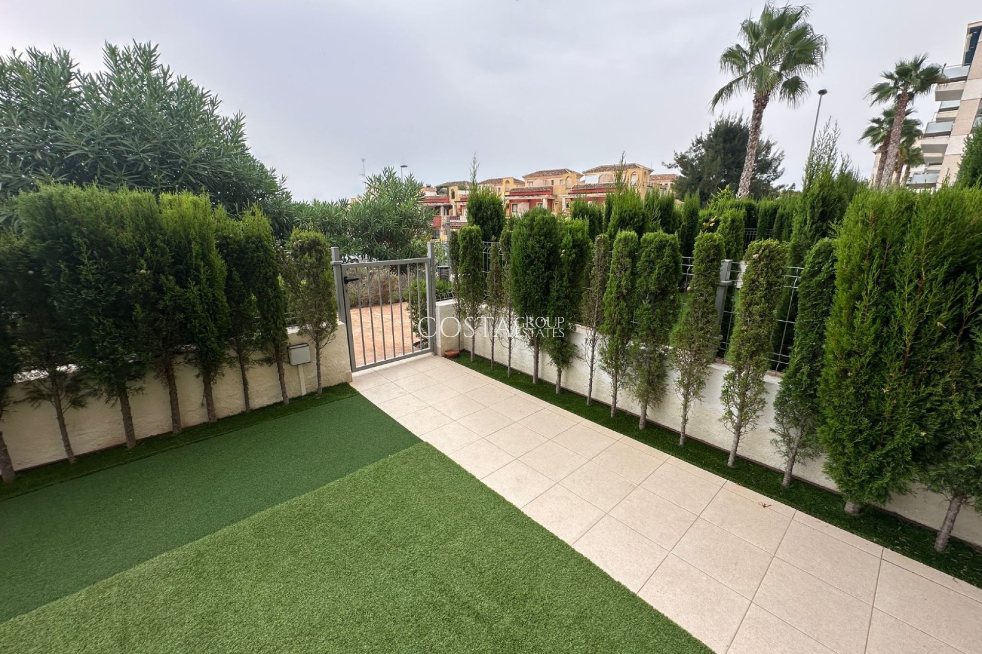 Odsprzedaż - Apartments -
Orihuela Costa - Los Dolses