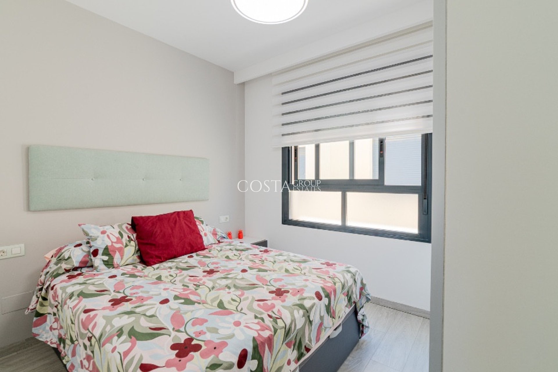 Odsprzedaż - Apartments -
Orihuela Costa - Mil Palmeras