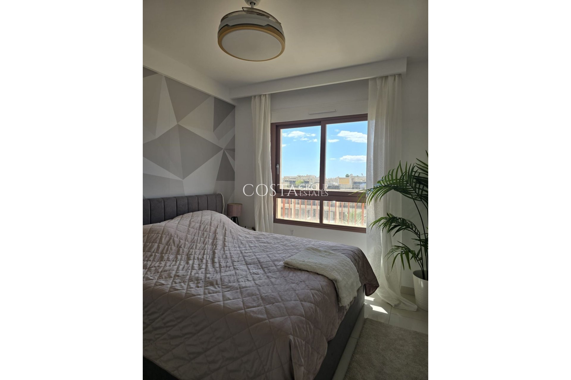 Odsprzedaż - Apartments -
Orihuela Costa - Mil Palmeras