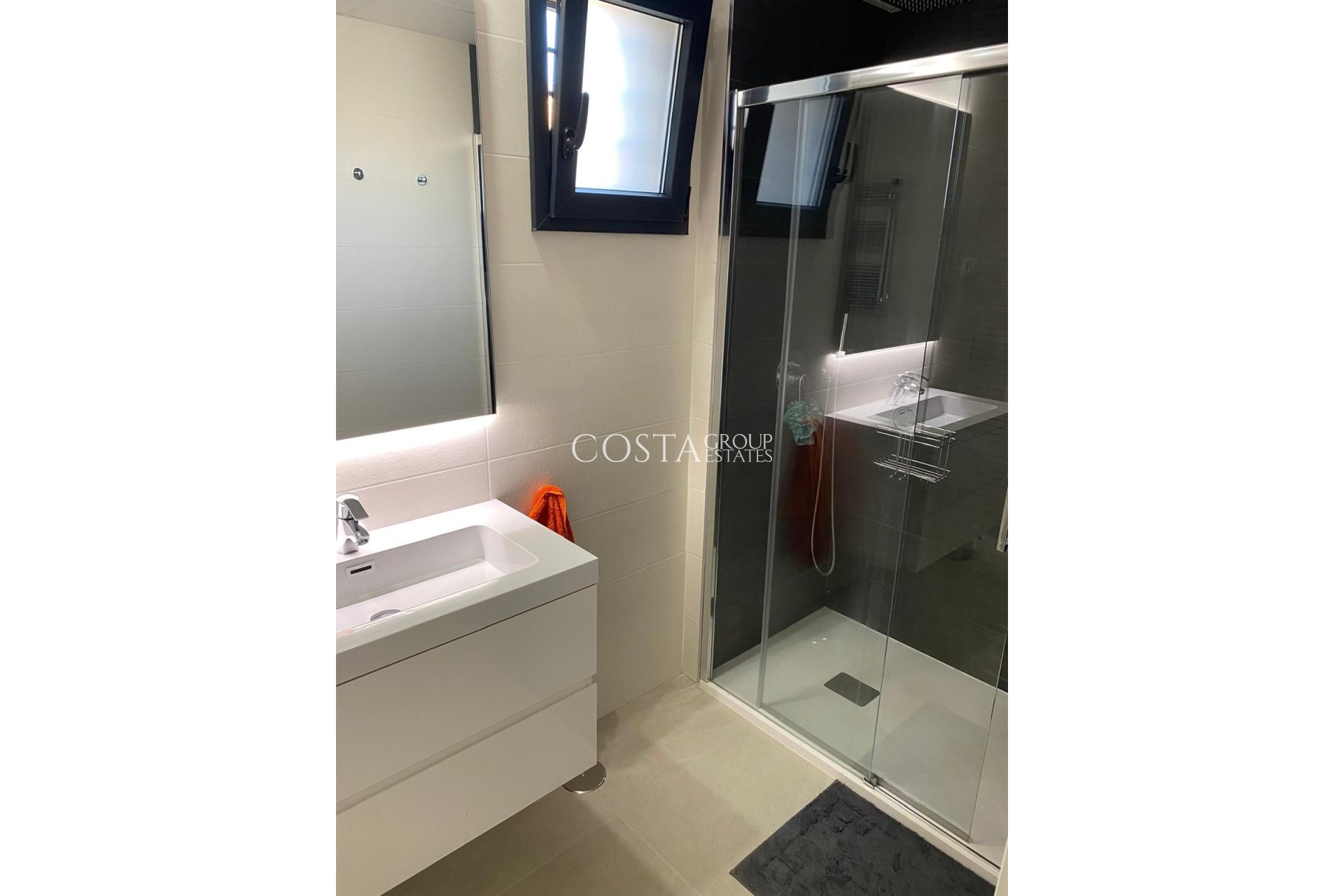 Odsprzedaż - Apartments -
Orihuela Costa - Playa Flamenca