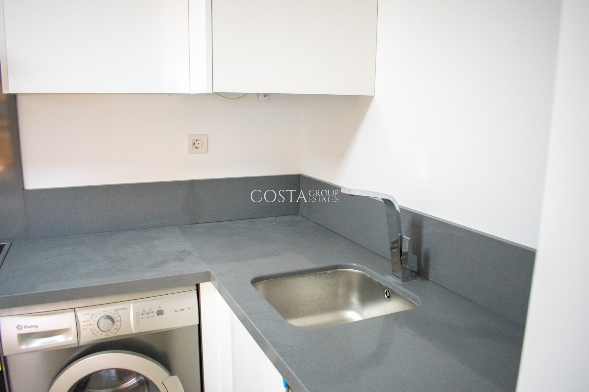 Odsprzedaż - Apartments -
Orihuela Costa - Punta Prima