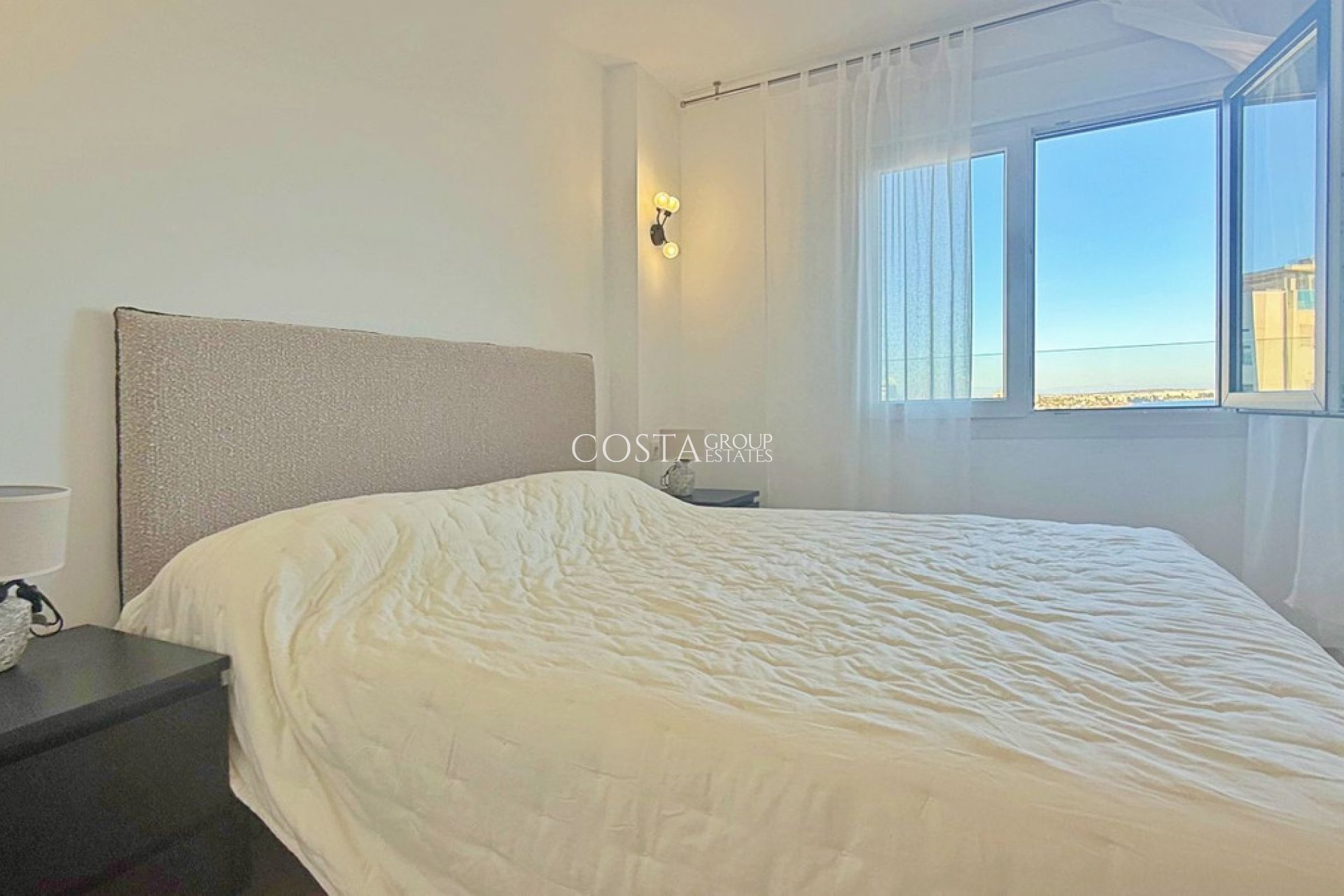 Odsprzedaż - Apartments -
Orihuela Costa - Punta Prima