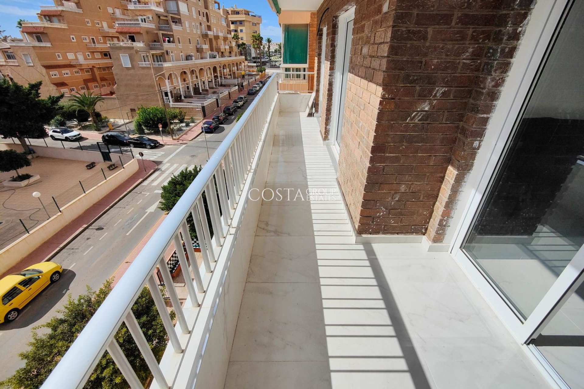 Odsprzedaż - Apartments -
Orihuela Costa - Punta Prima
