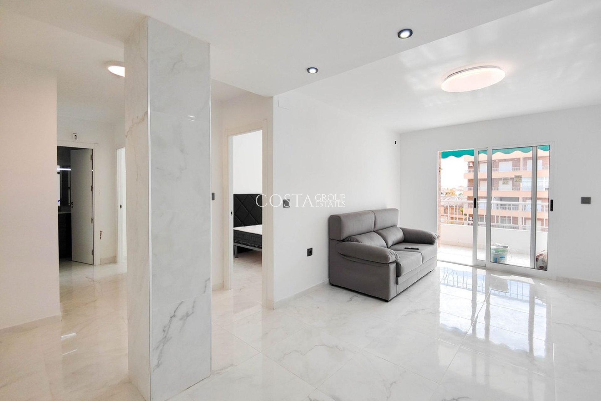 Odsprzedaż - Apartments -
Orihuela Costa - Punta Prima