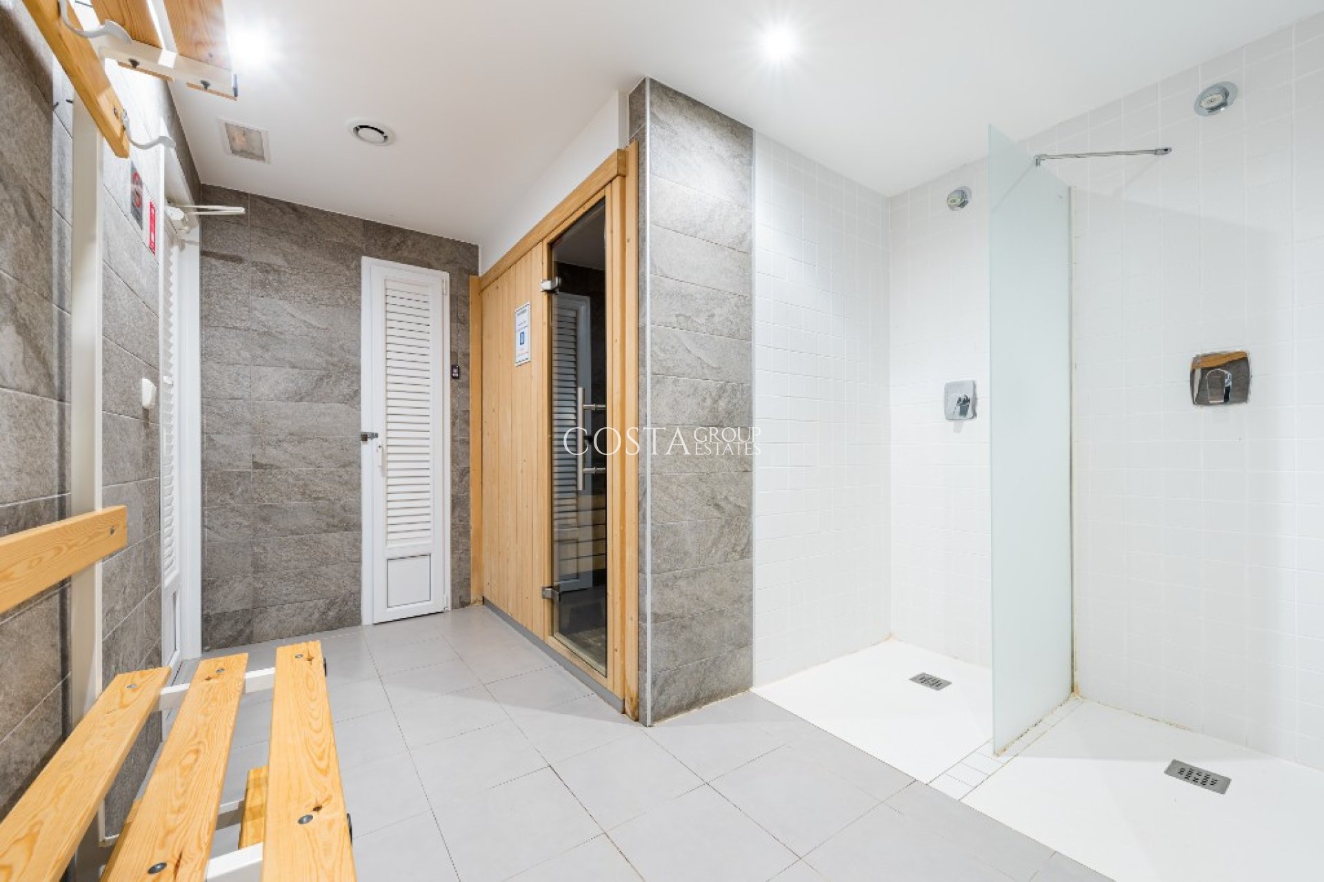 Odsprzedaż - Apartments -
Orihuela Costa - Punta Prima