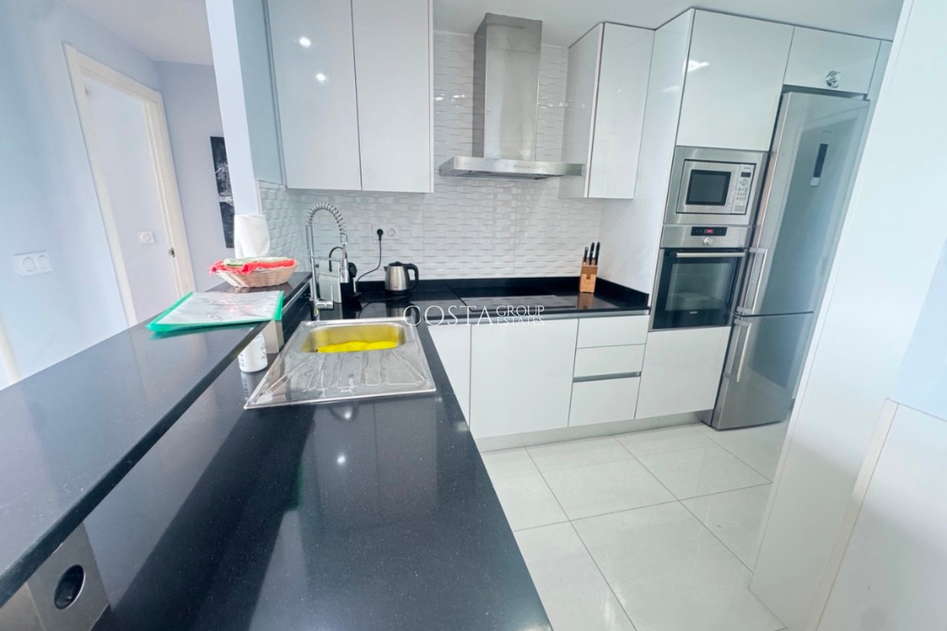 Odsprzedaż - Apartments -
Orihuela Costa - Punta Prima