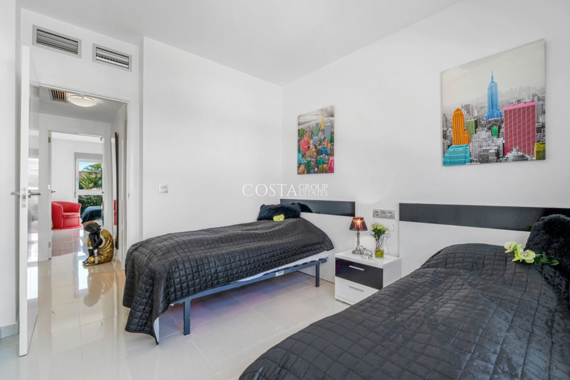 Odsprzedaż - Apartments -
Orihuela Costa - Punta Prima