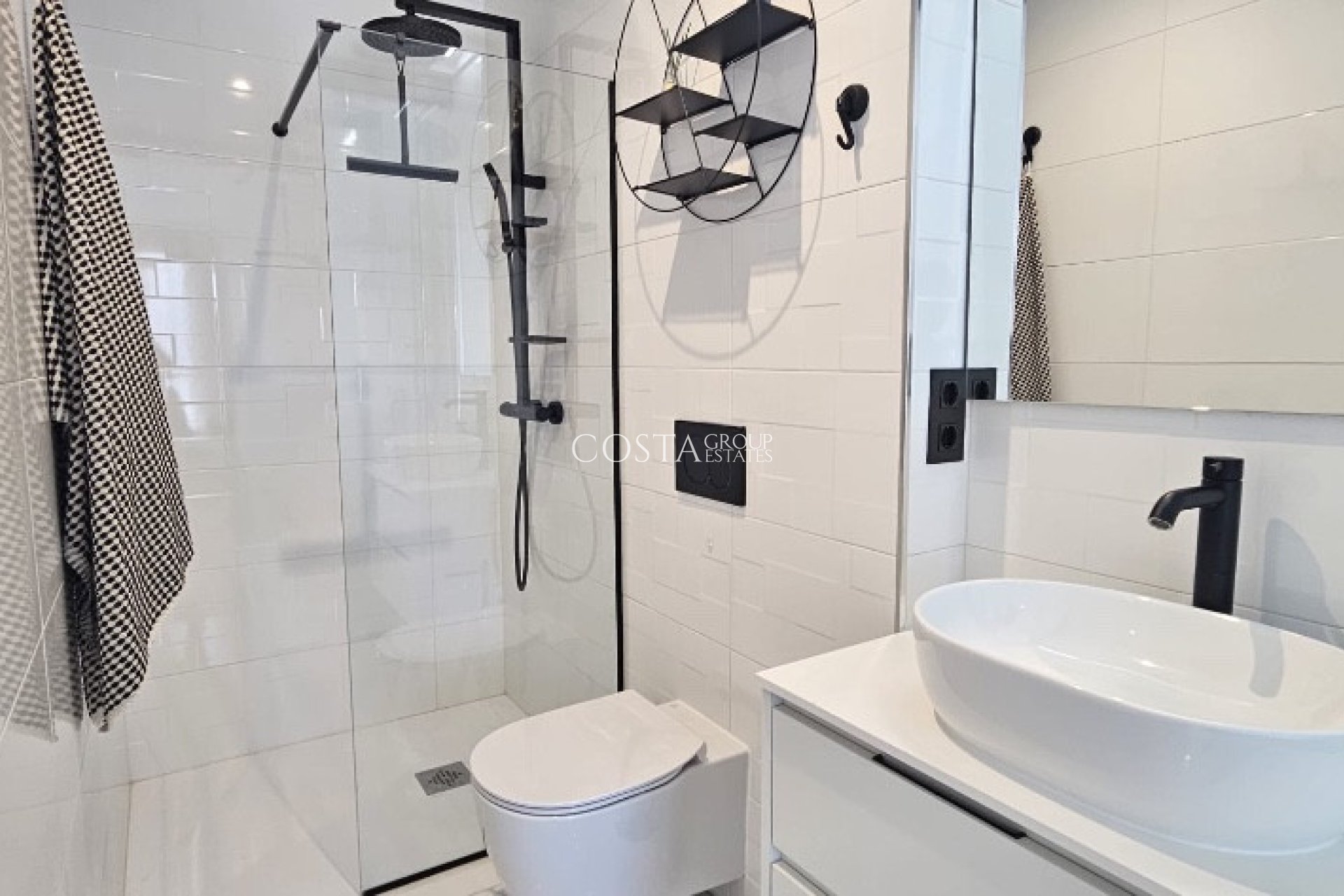 Odsprzedaż - Apartments -
Orihuela Costa - Punta Prima