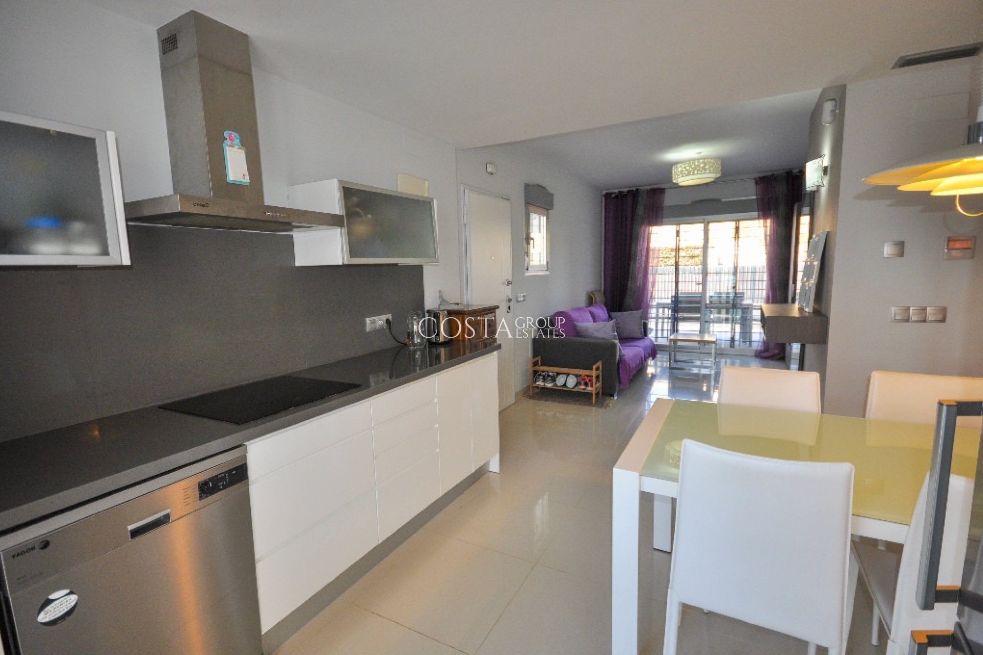 Odsprzedaż - Apartments -
Orihuela Costa - Punta Prima