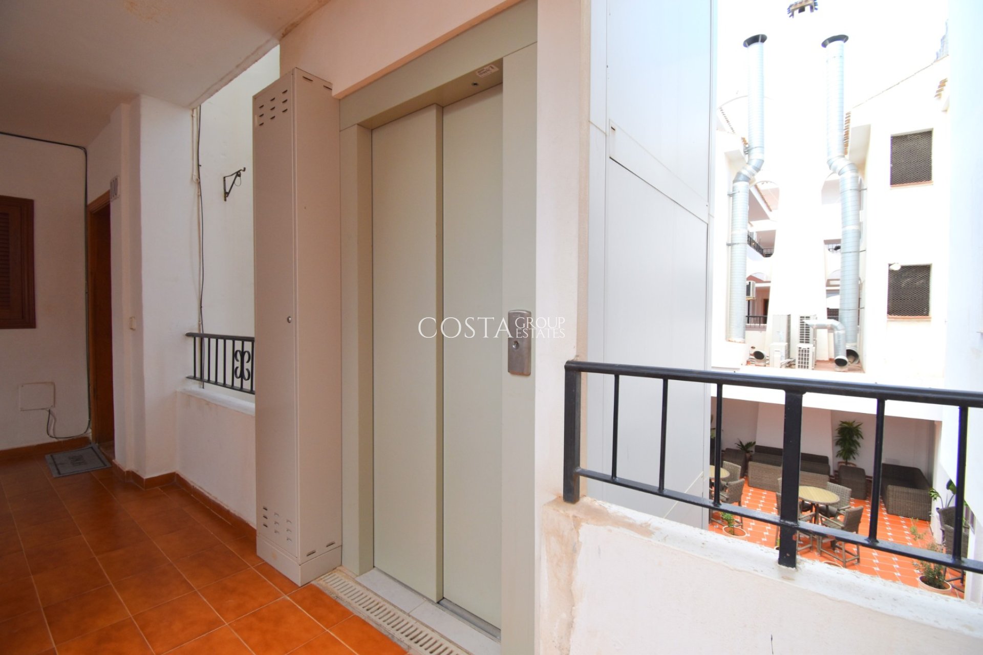 Odsprzedaż - Apartments -
Orihuela Costa - Villamartín