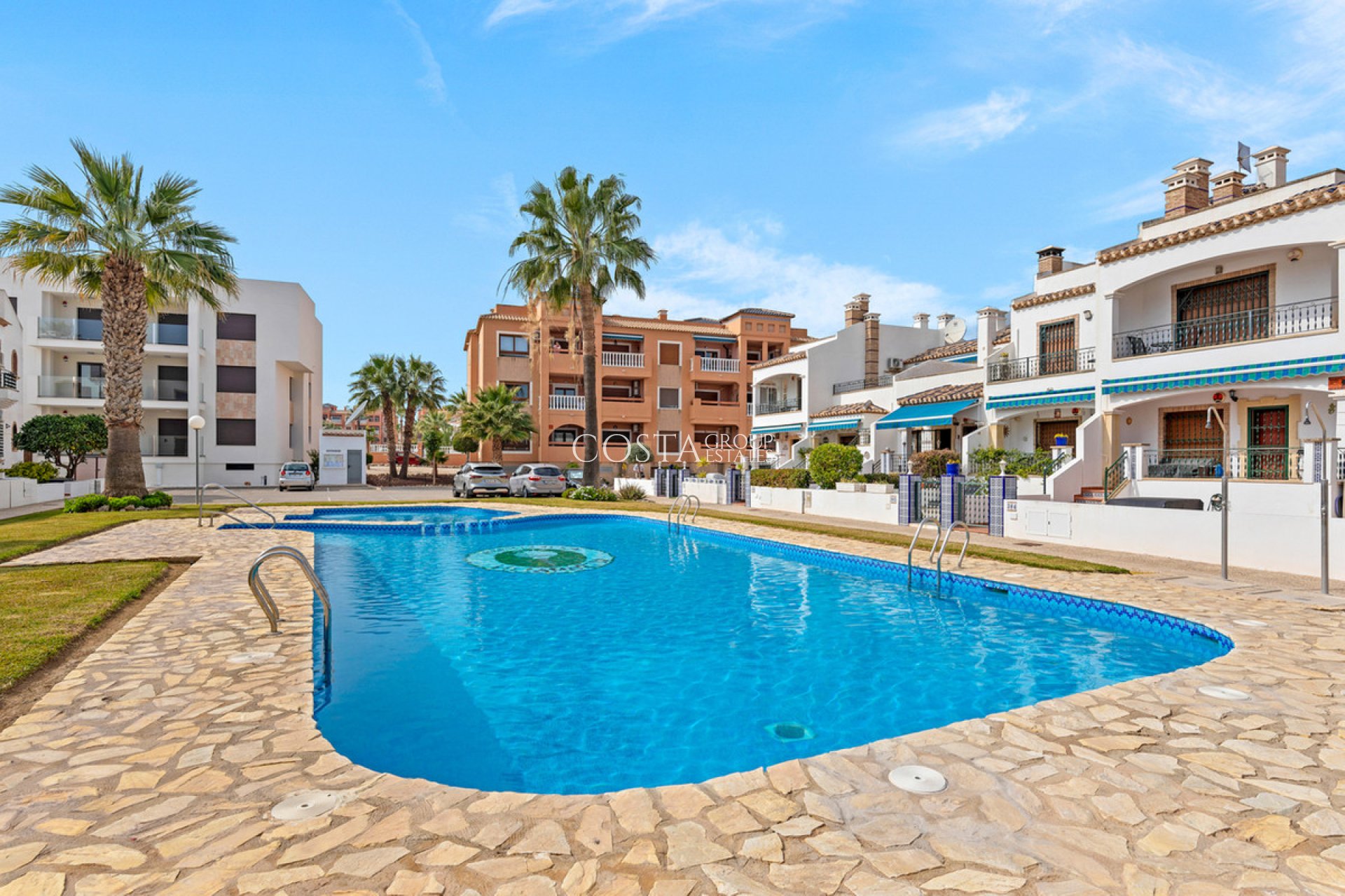 Odsprzedaż - Apartments -
Orihuela Costa - Villamartin