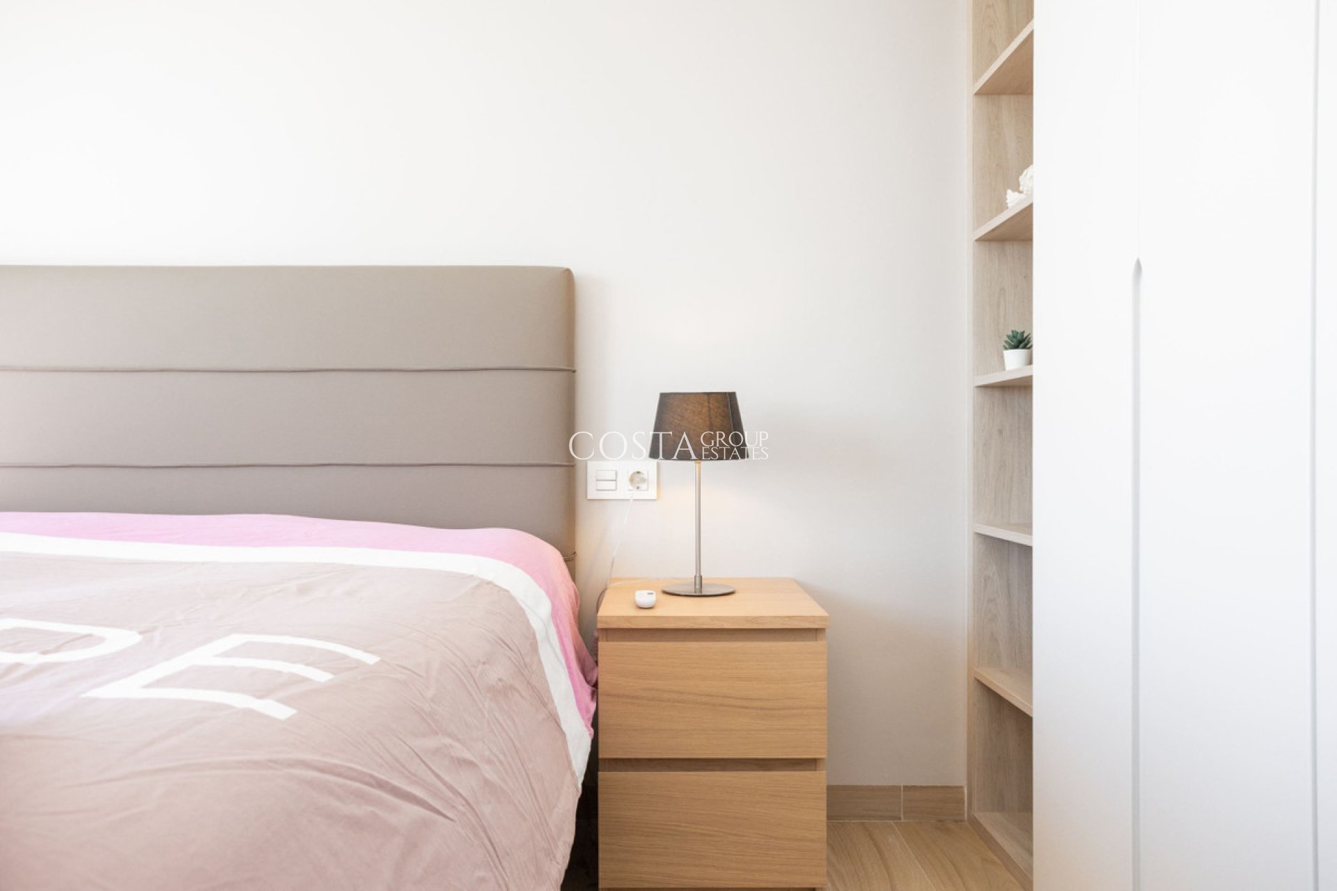 Odsprzedaż - Apartments -
Orihuela Costa - Villamartin