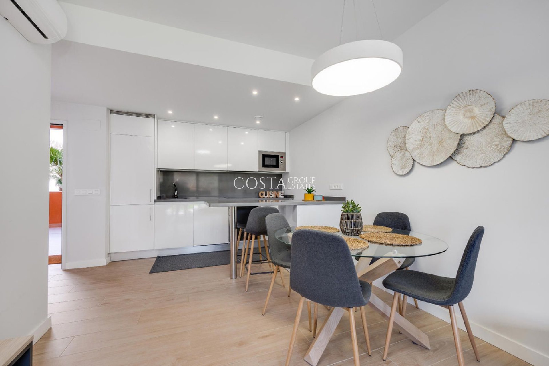 Odsprzedaż - Apartments -
Orihuela - Orihuela Costa