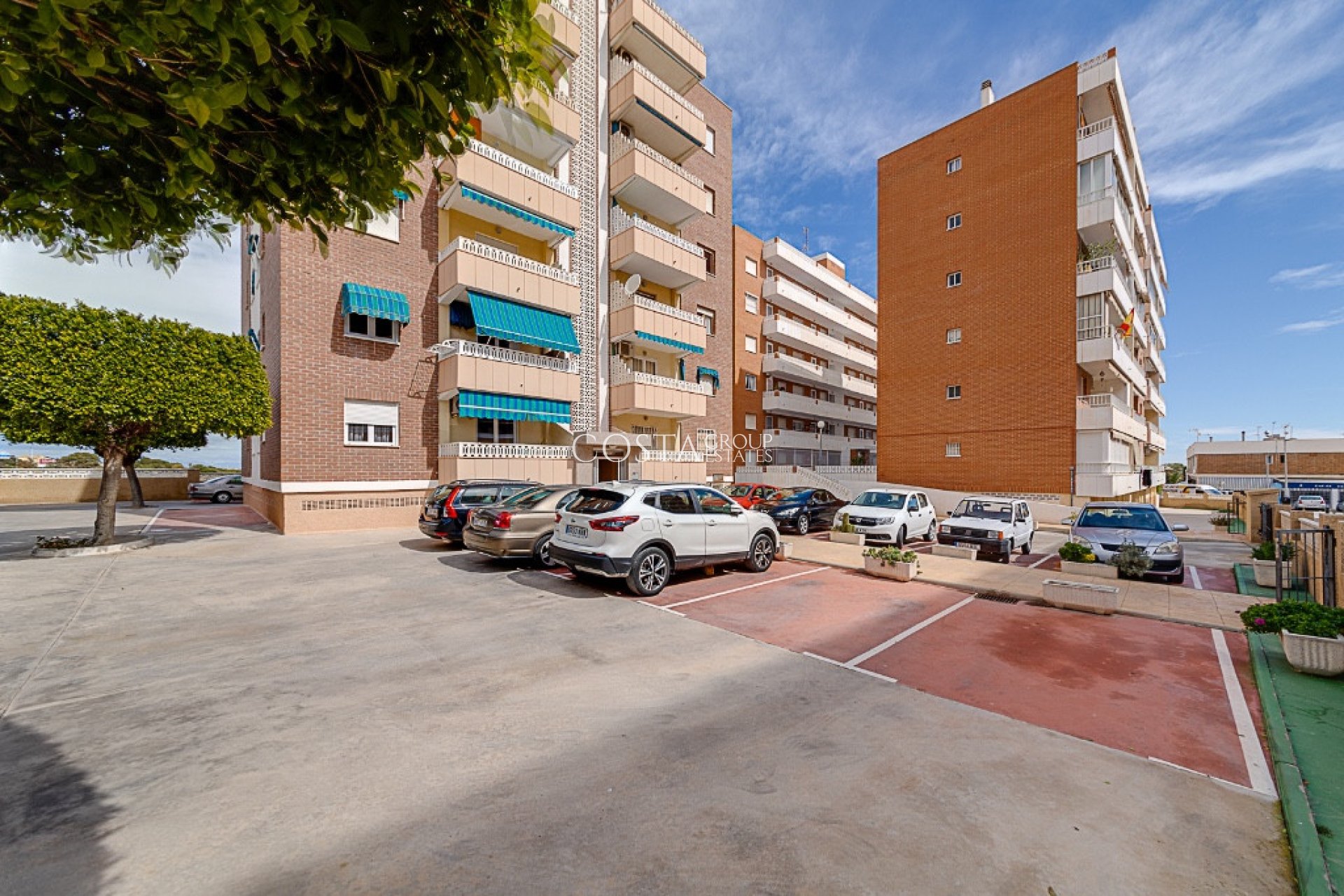 Odsprzedaż - Apartments -
Orihuela - Punta Prima