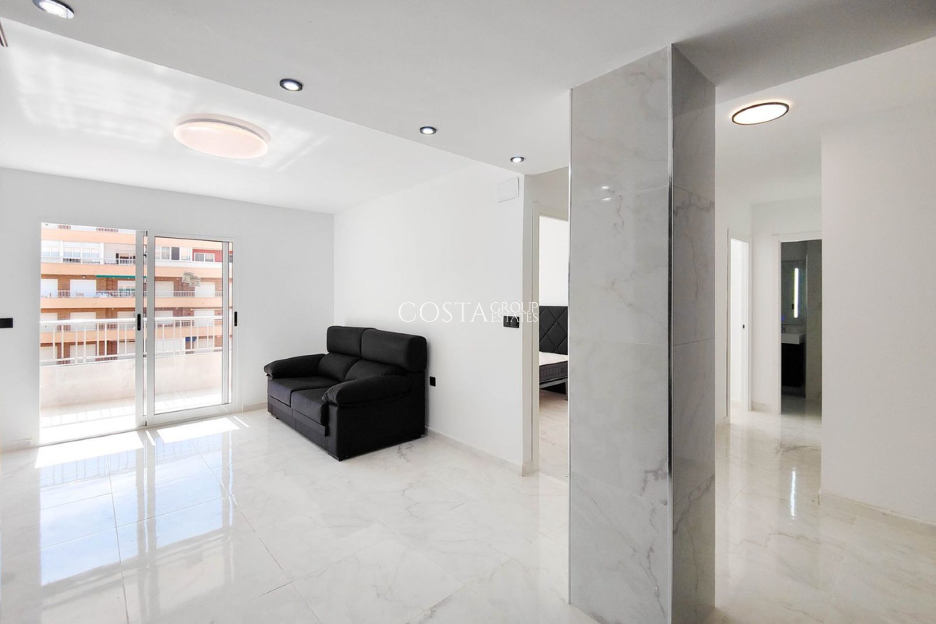 Odsprzedaż - Apartments -
Orihuela - Punta Prima