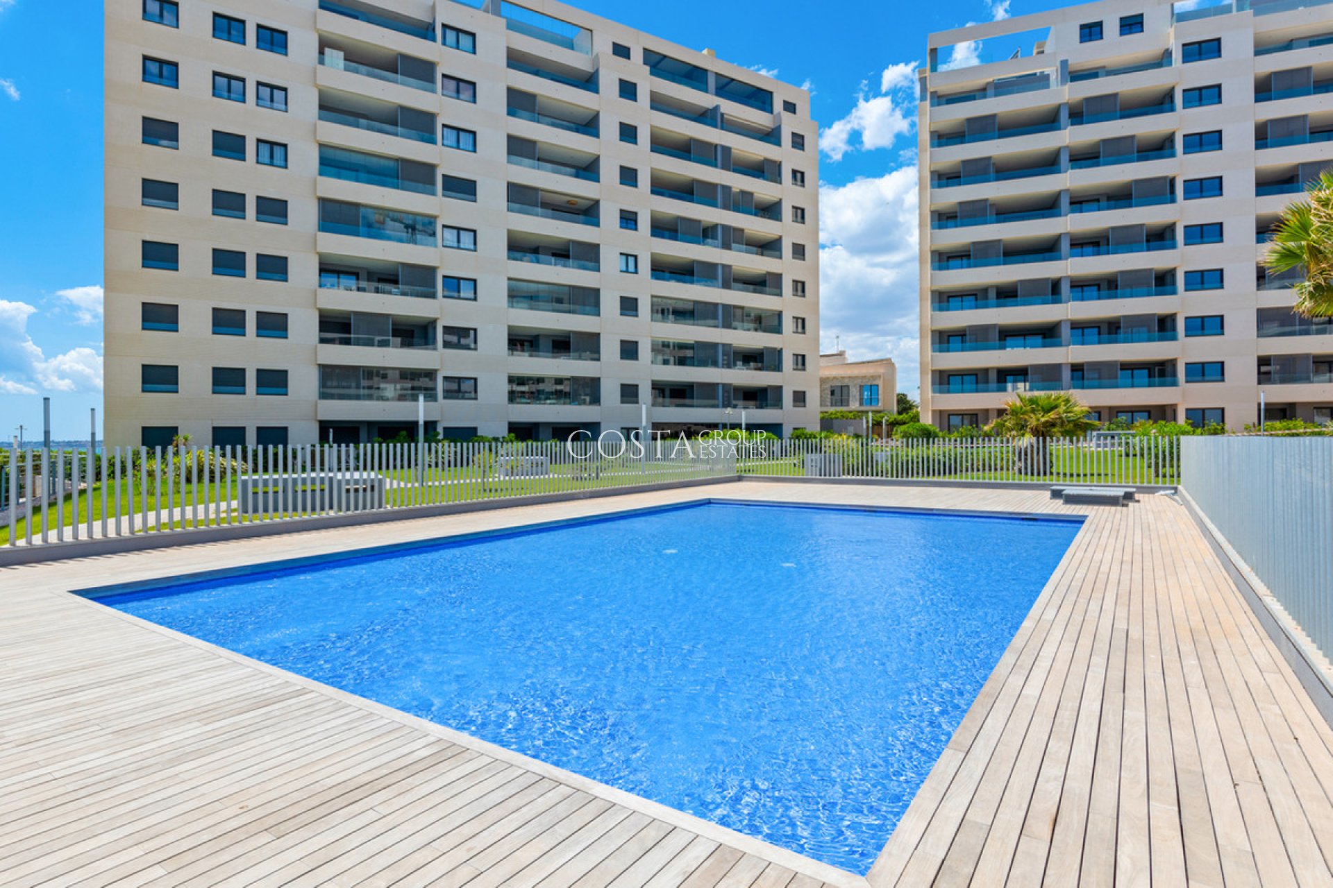 Odsprzedaż - Apartments -
Orihuela - Punta Prima
