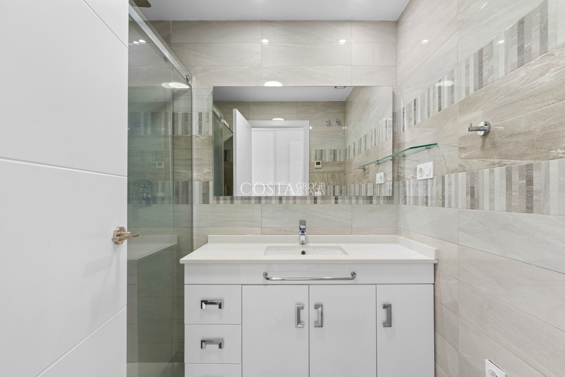 Odsprzedaż - Apartments -
Orihuela - Punta Prima