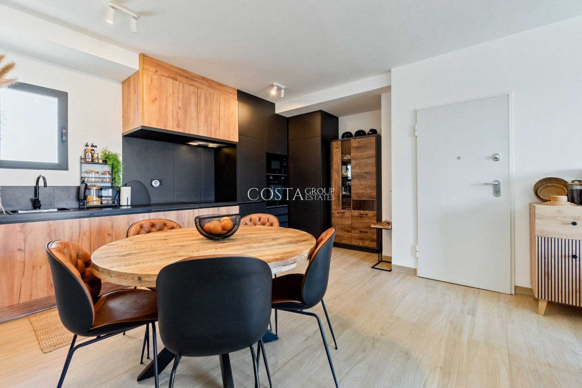 Odsprzedaż - Apartments -
San Miguel de Salinas