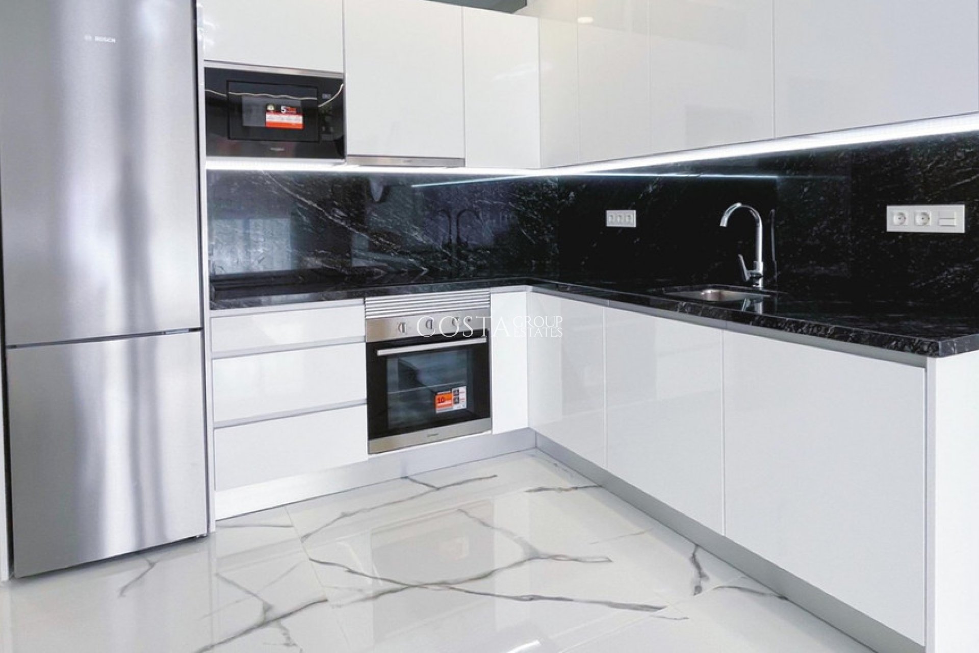 Odsprzedaż - Apartments -
Torrevieja - Playa del Cura