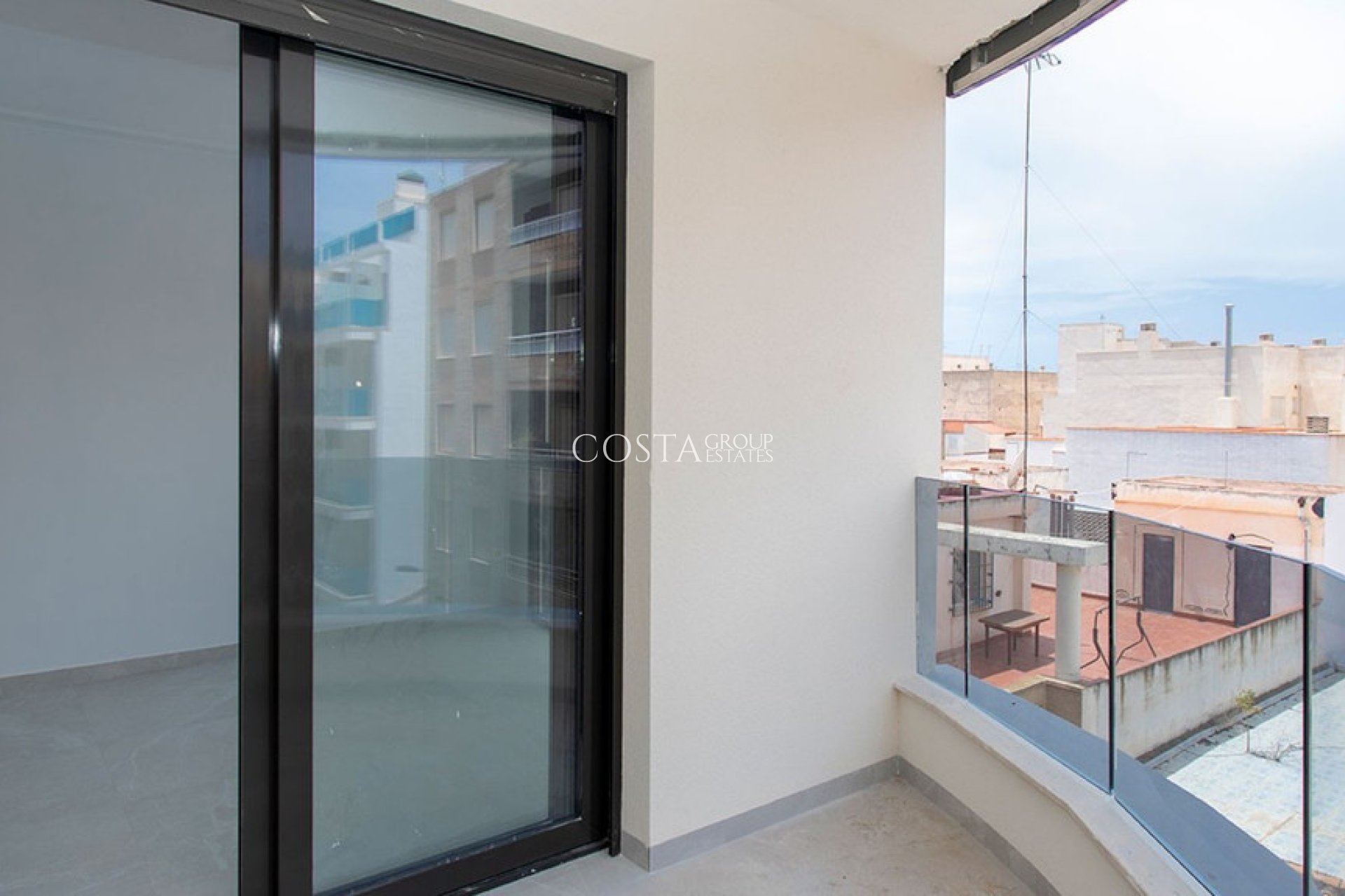 Odsprzedaż - Apartments -
Torrevieja - Playa del Cura