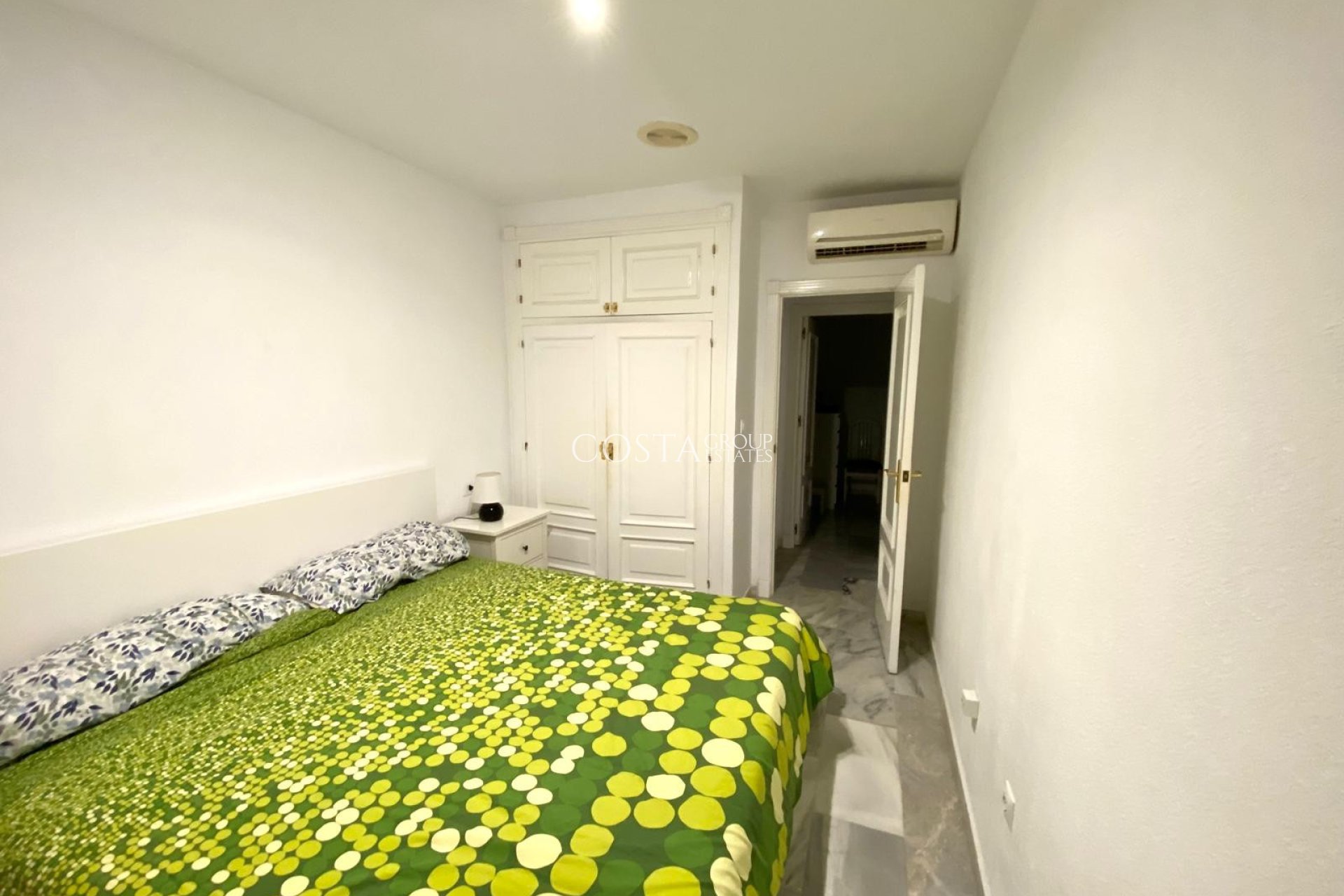 Odsprzedaż - Apartments -
Torrevieja - Playa Los Locos