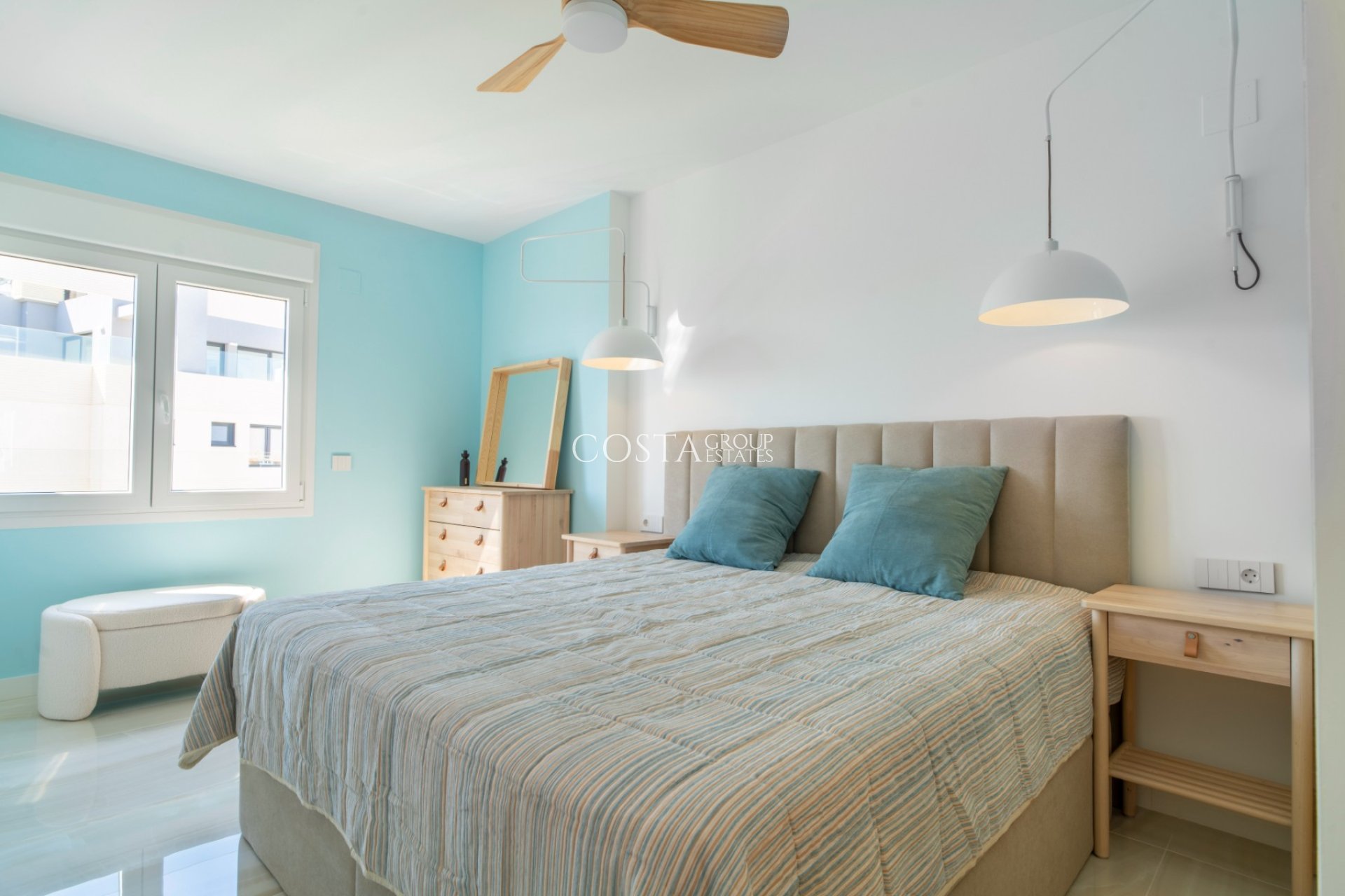 Odsprzedaż - Apartments -
Torrevieja - Punta Prima