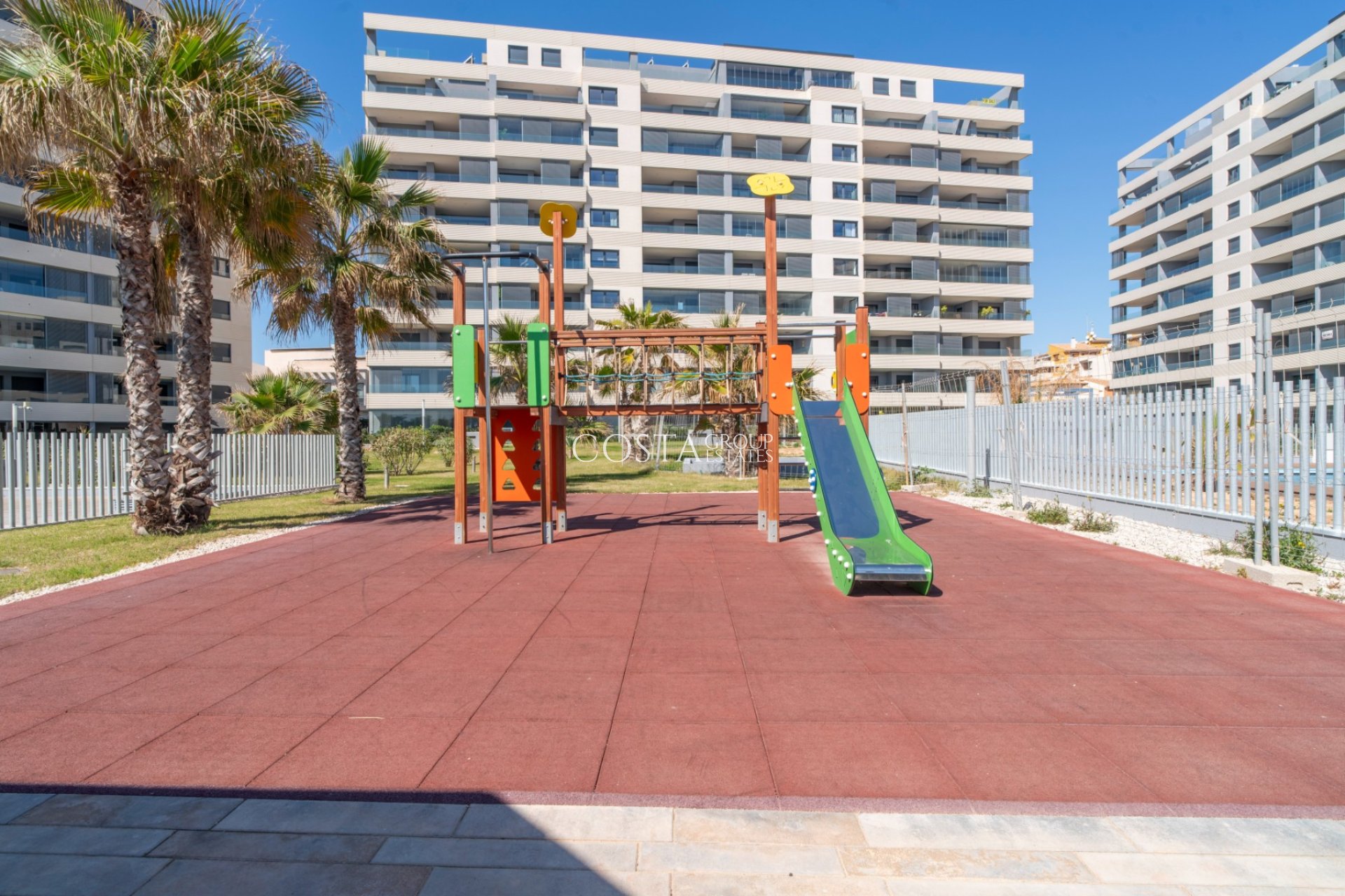 Odsprzedaż - Apartments -
Torrevieja - Punta Prima