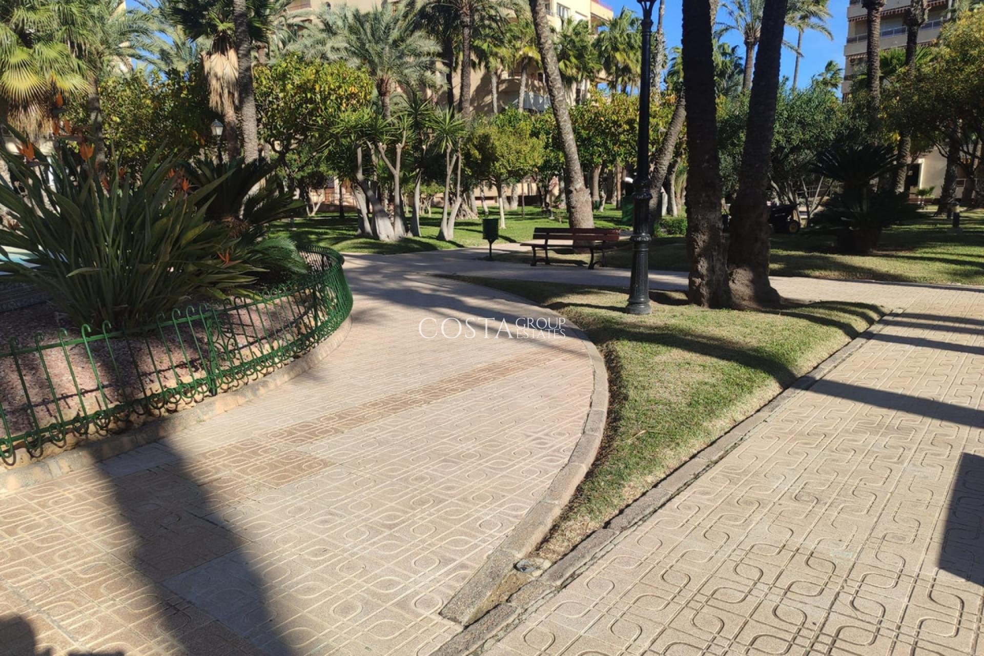 Odsprzedaż - Apartments -
Torrevieja - Torrevieja Centro