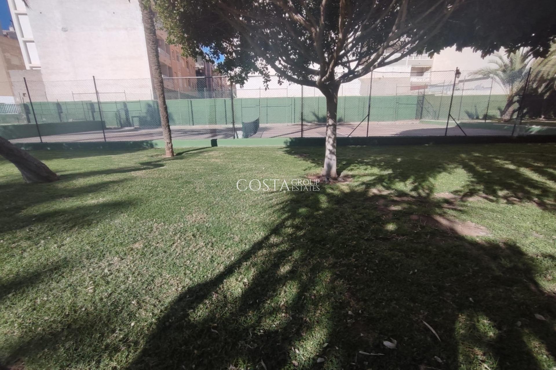 Odsprzedaż - Apartments -
Torrevieja - Torrevieja Centro