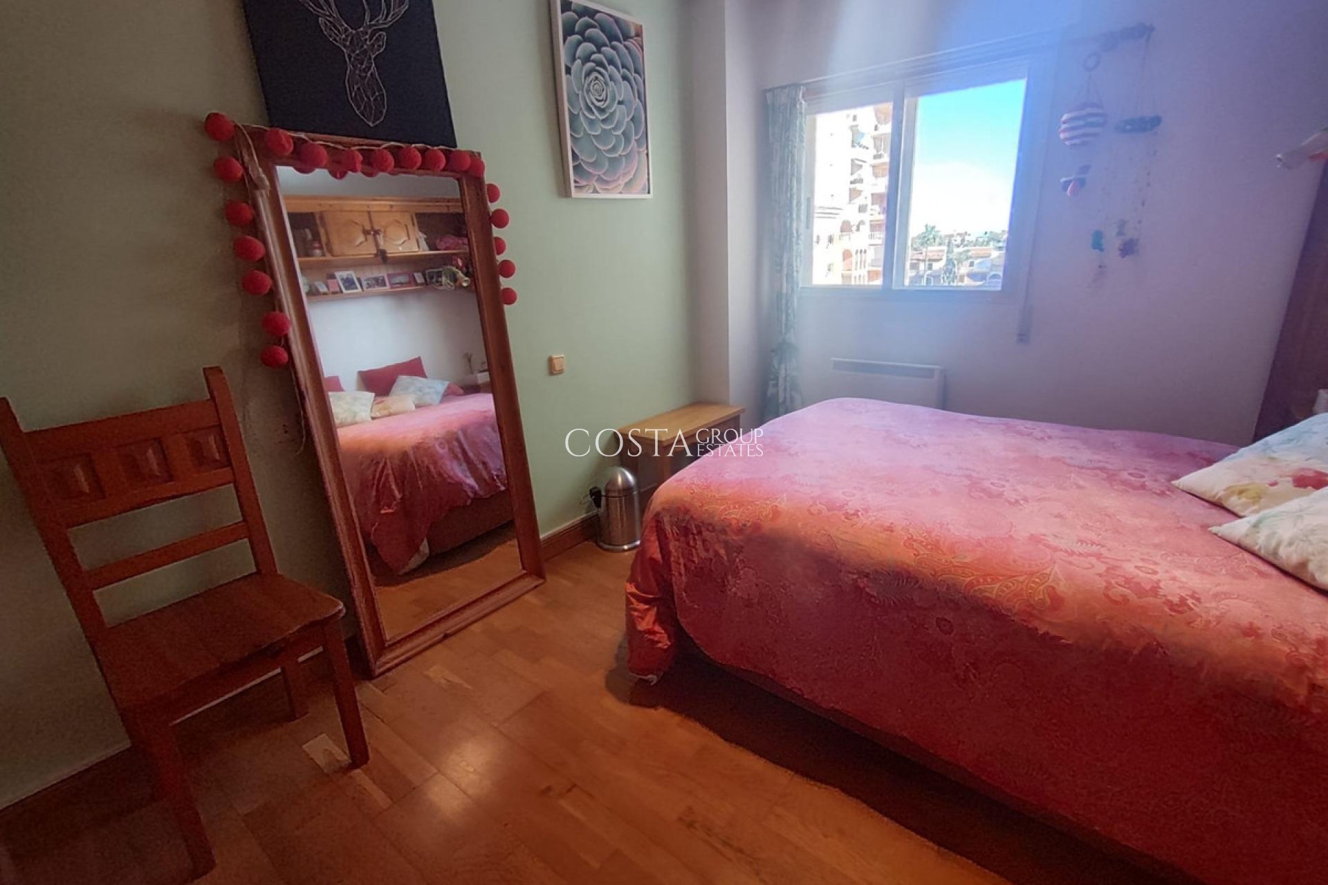 Odsprzedaż - Apartments -
Torrevieja - Torrevieja Centro