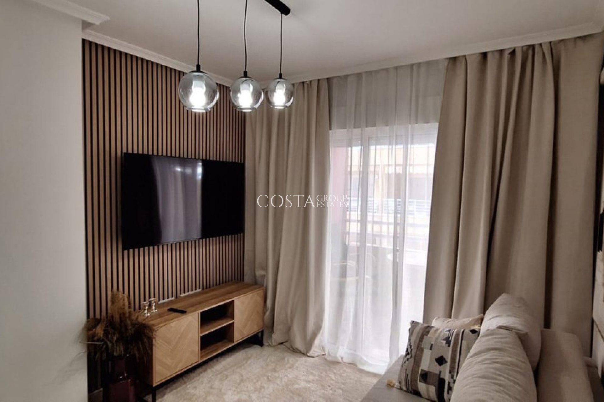 Odsprzedaż - Apartments -
Torrevieja - Torrevieja Centro