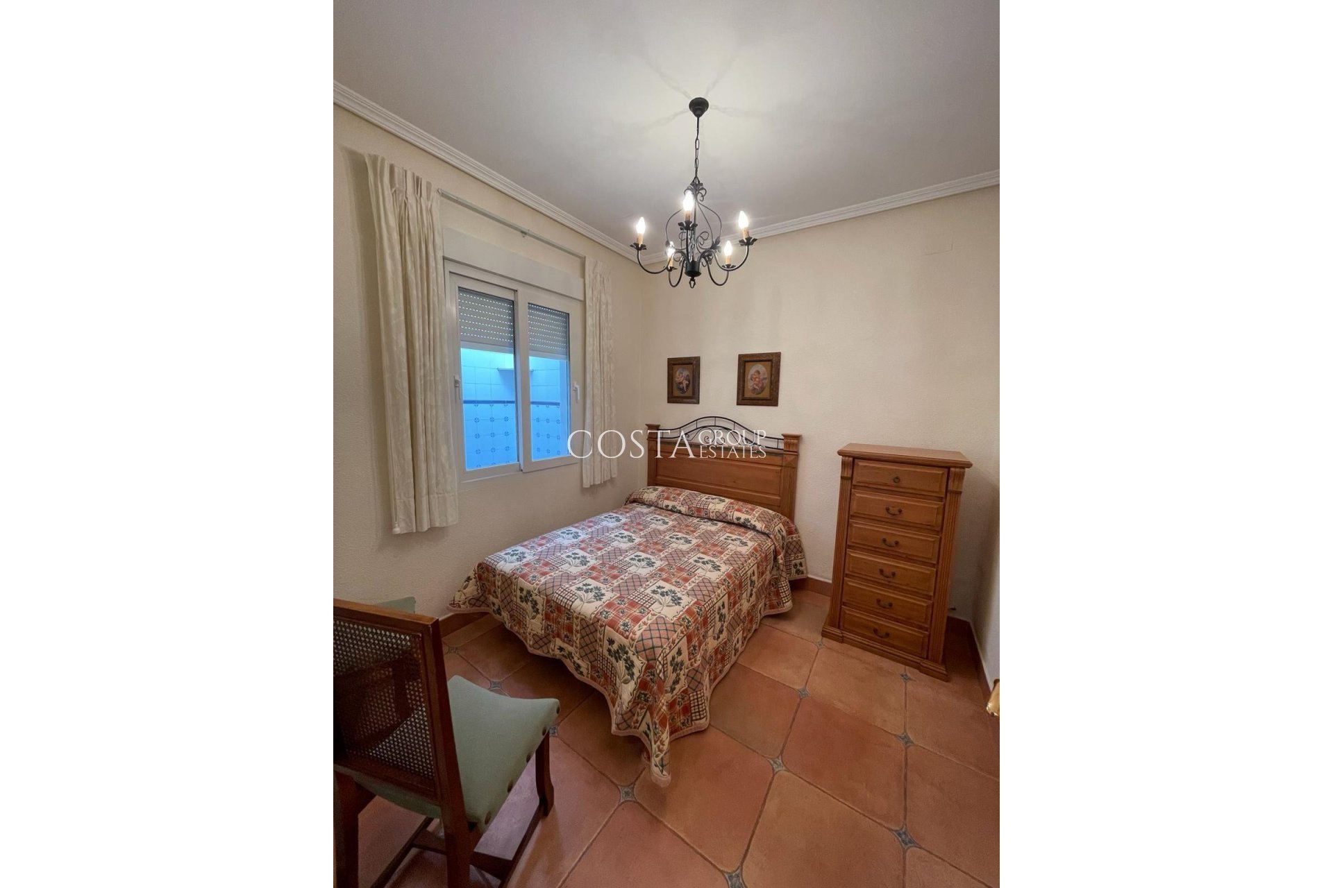 Odsprzedaż - Apartments -
Torrevieja - Torrevieja Centro