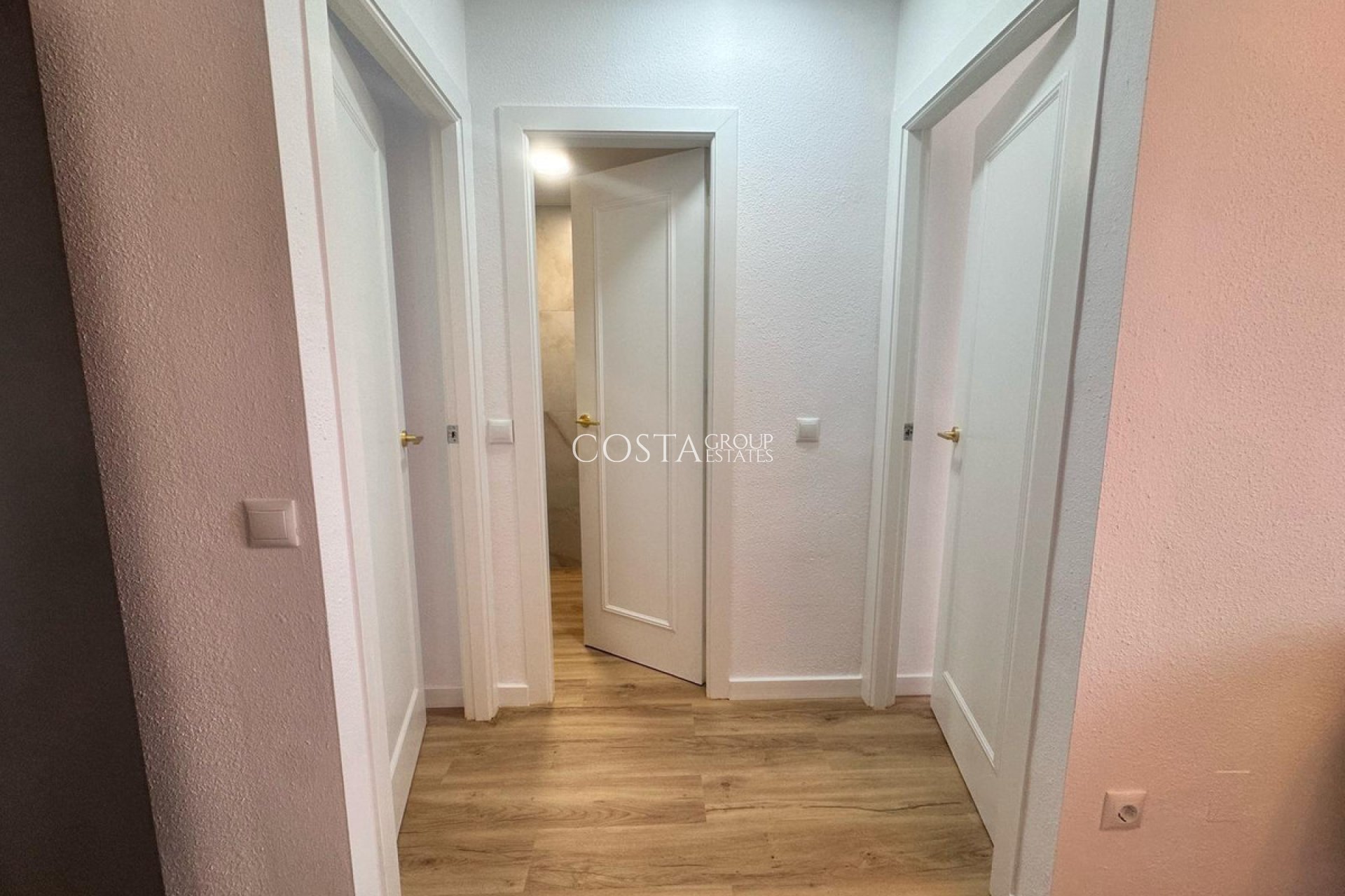 Odsprzedaż - Apartments -
Torrevieja - Torrevieja Centro