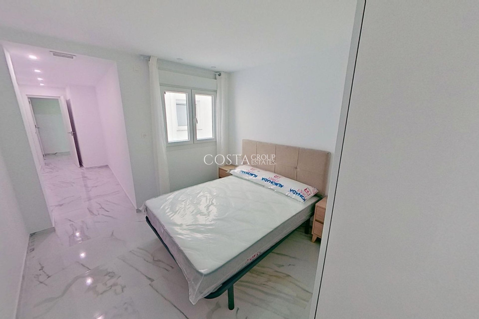 Odsprzedaż - Apartments -
Torrevieja - Torrevieja Centro