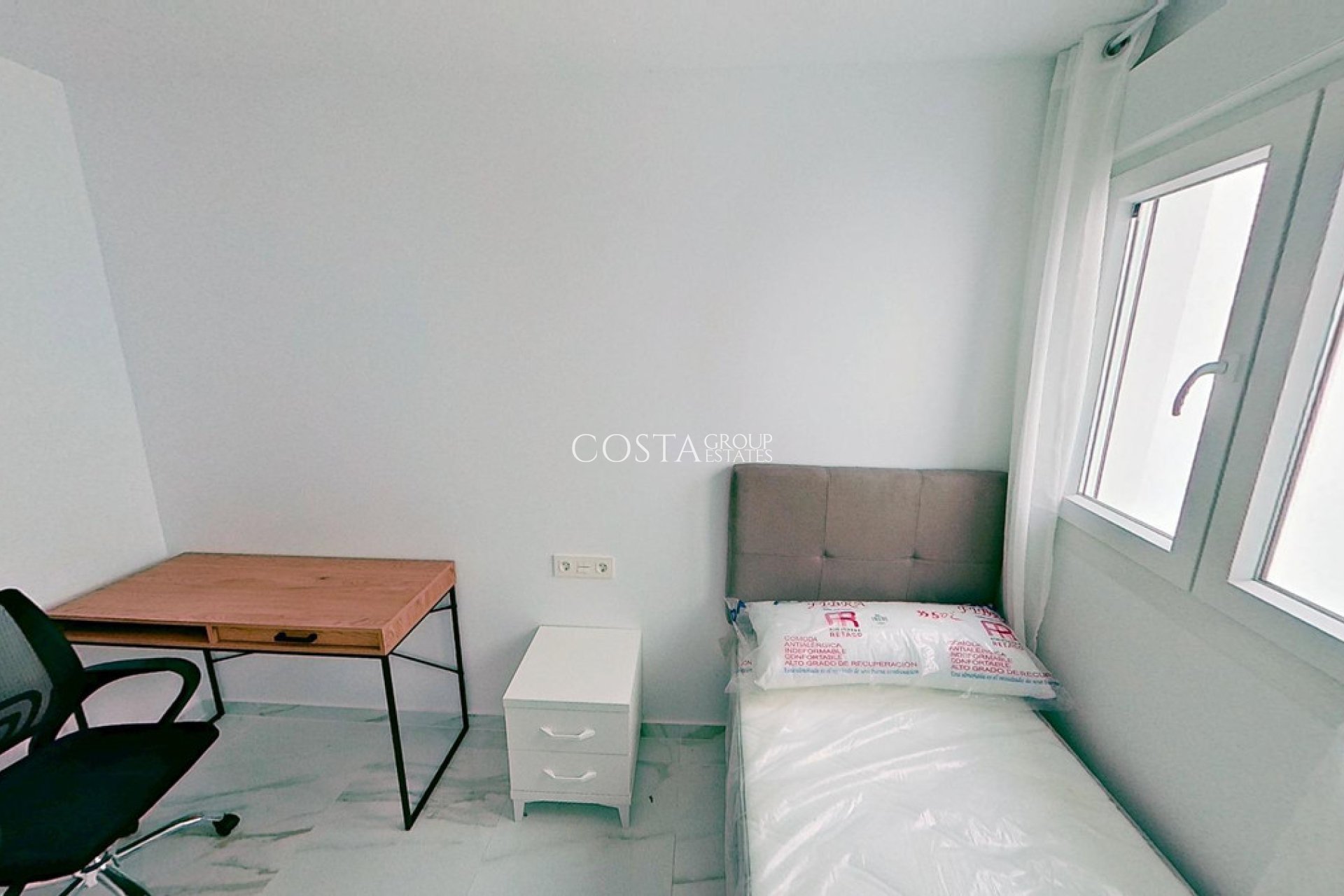 Odsprzedaż - Apartments -
Torrevieja - Torrevieja Centro