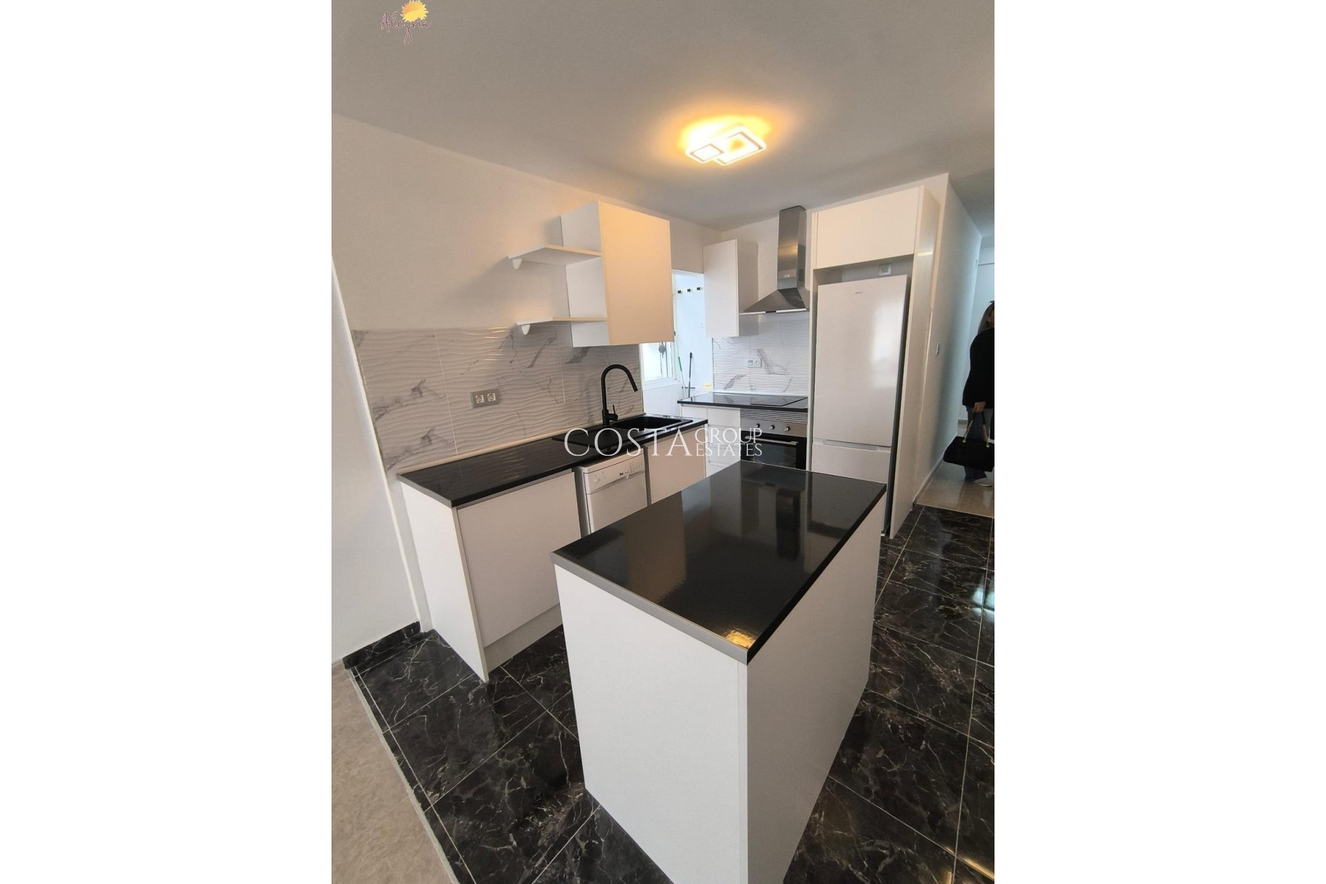 Odsprzedaż - Apartments -
Torrevieja - Torrevieja Centro