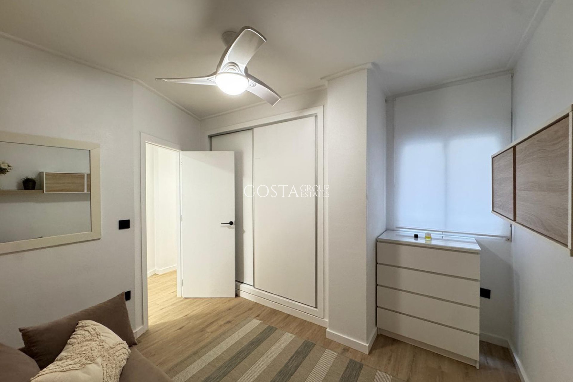 Odsprzedaż - Apartments -
Torrevieja - Torrevieja Centro