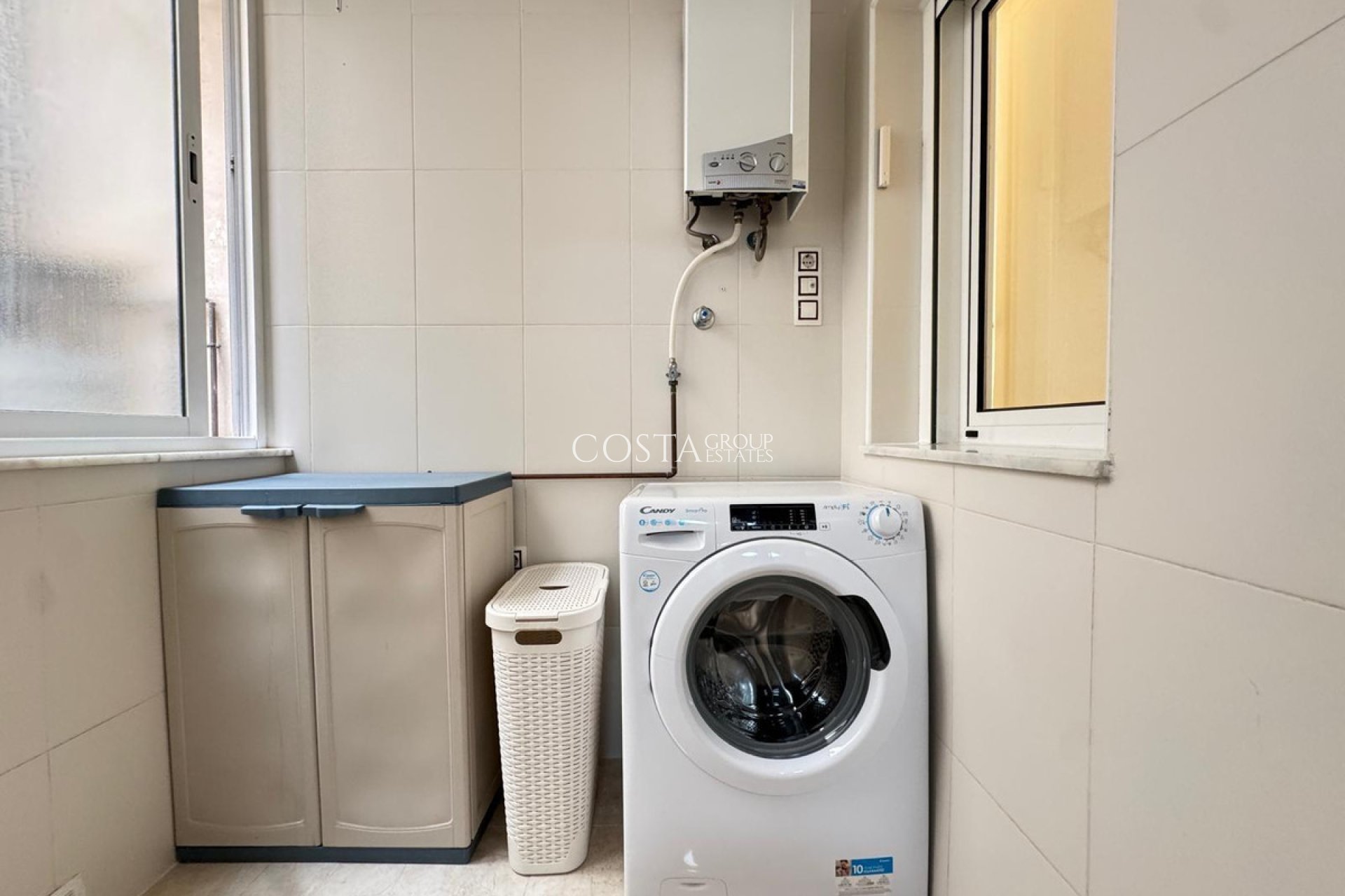 Odsprzedaż - Apartments -
Torrevieja - Torrevieja Centro