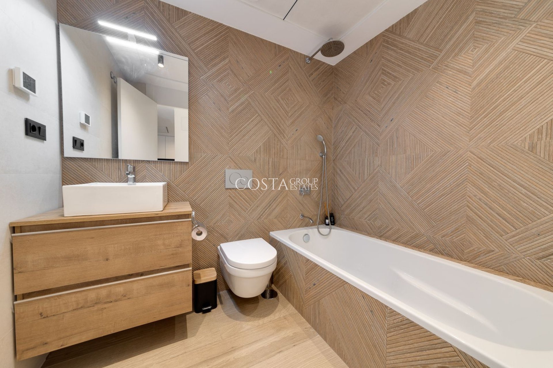 Odsprzedaż - Apartments -
Torrevieja - Torrevieja Centro