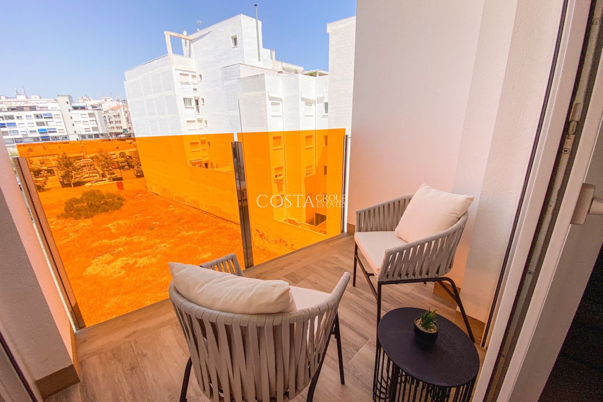 Odsprzedaż - Apartments -
Torrevieja - Torrevieja Centro