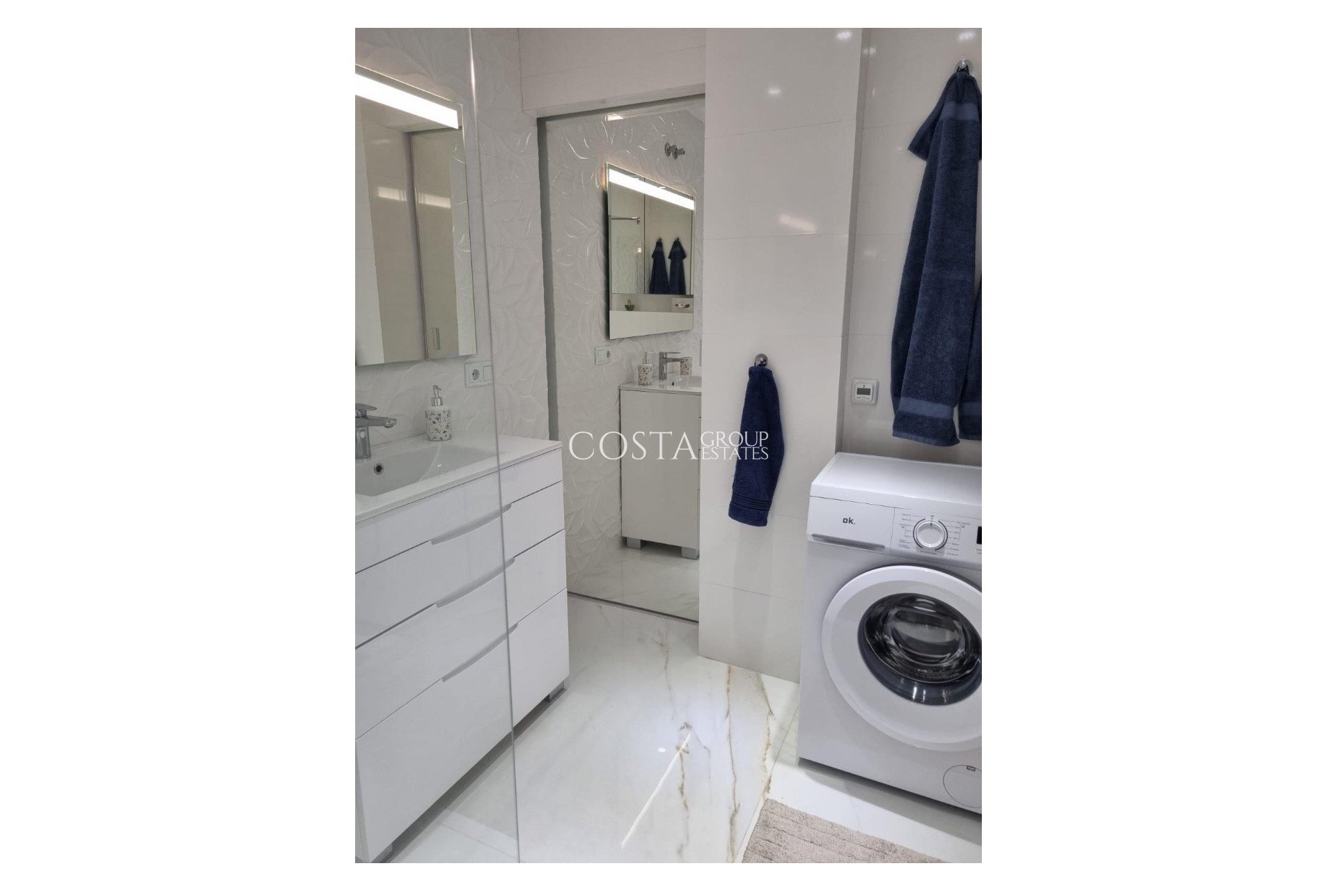 Odsprzedaż - Apartments -
Torrevieja - Torrevieja Centro