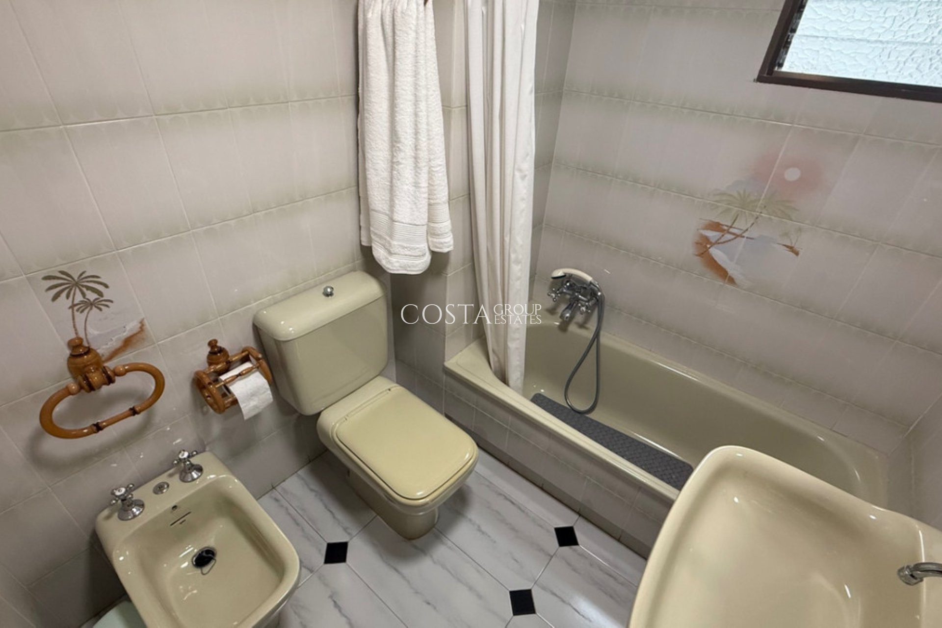 Odsprzedaż - Apartments -
Torrevieja - Torrevieja Centro