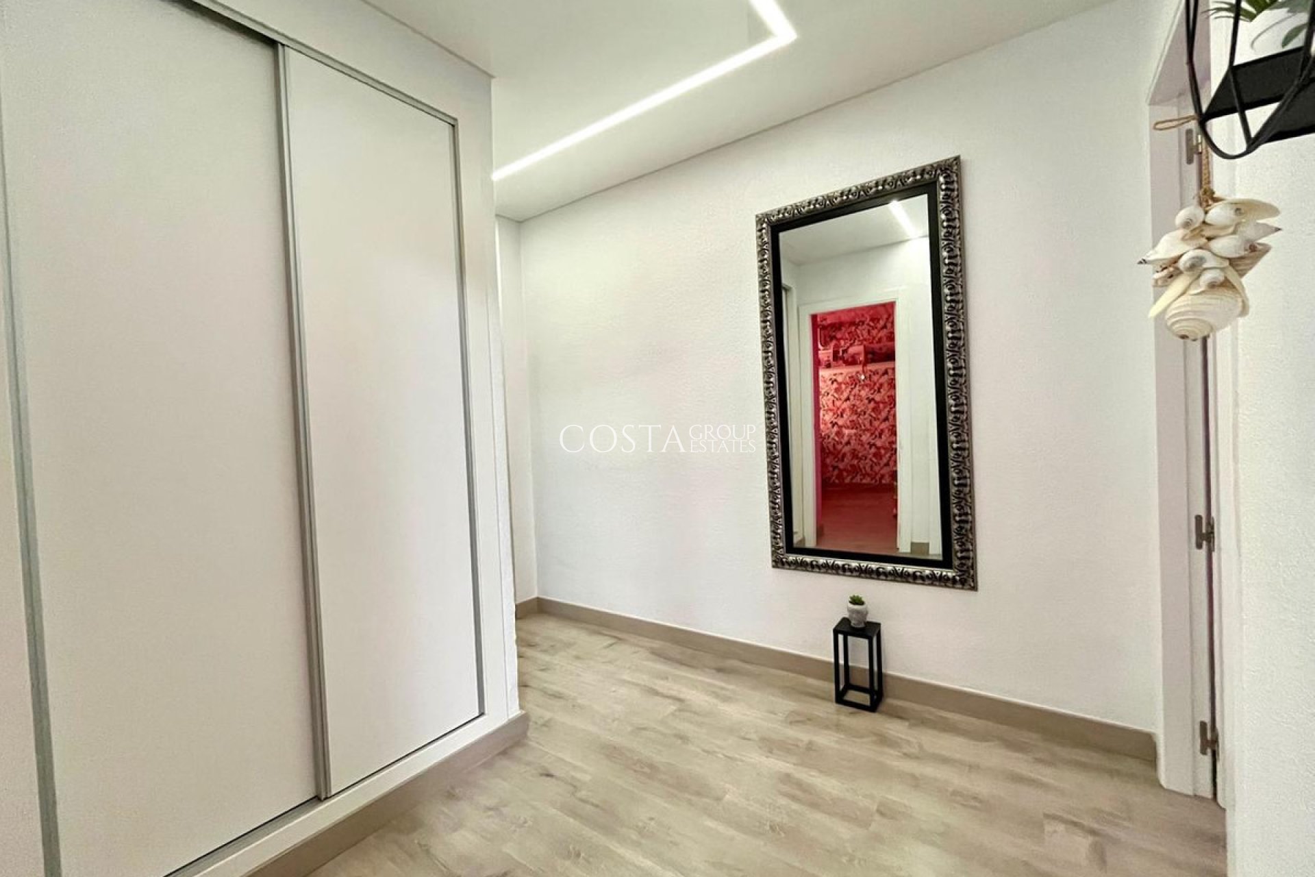 Odsprzedaż - Apartments -
Torrevieja - Torrevieja Centro