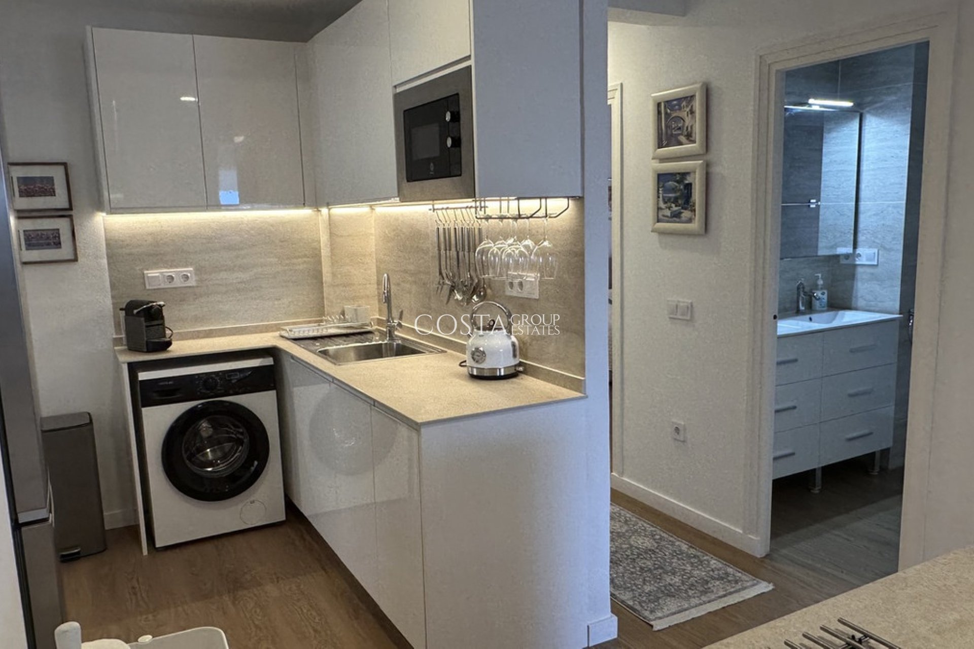 Odsprzedaż - Apartments -
Torrevieja - Torrevieja Centro