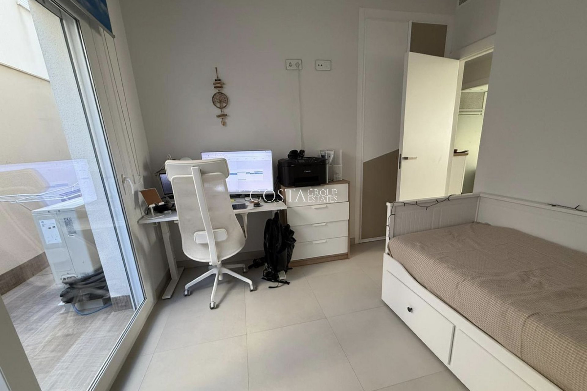 Odsprzedaż - Apartments -
Torrevieja - Torrevieja Centro