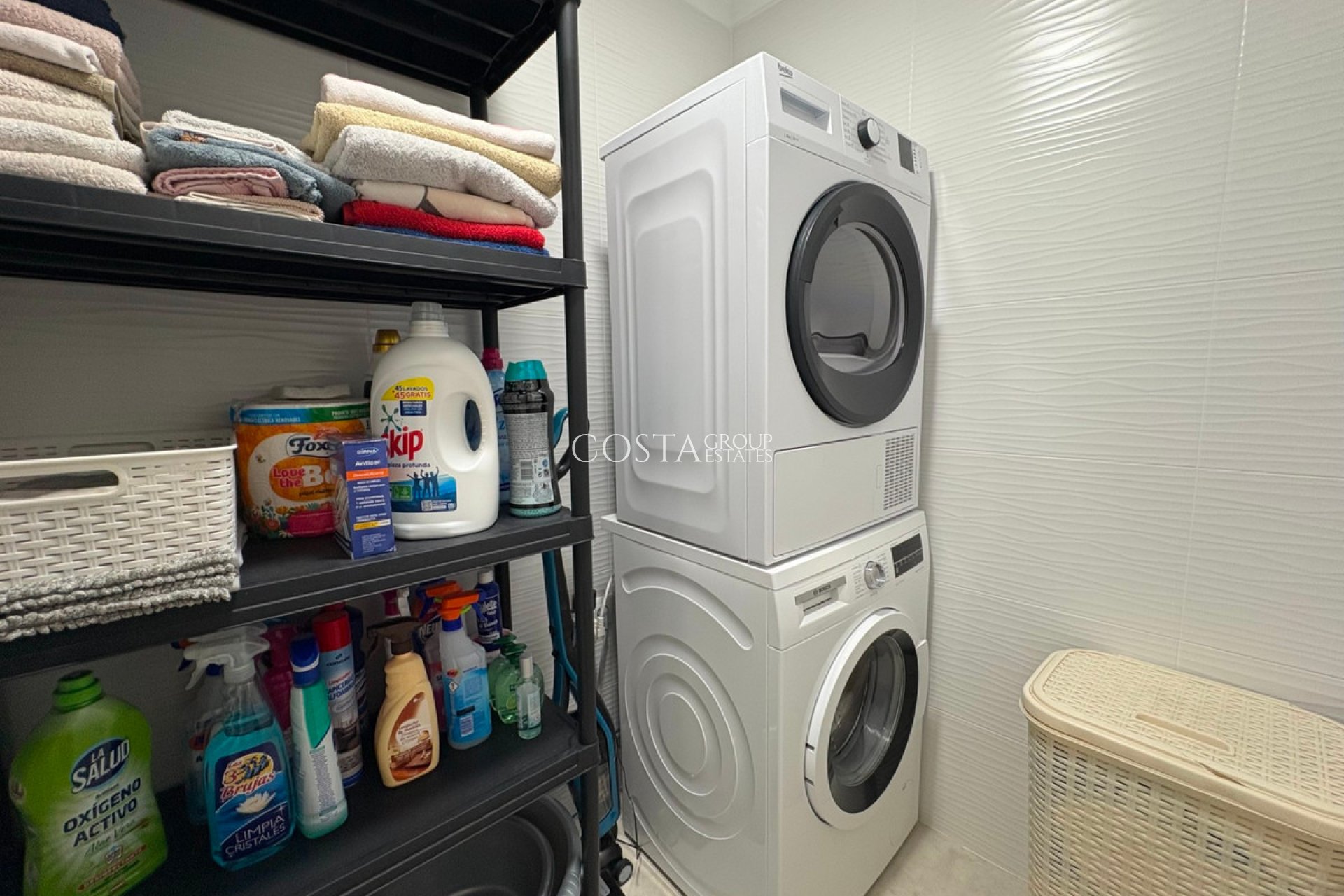 Odsprzedaż - Apartments -
Torrevieja - Torrevieja Centro