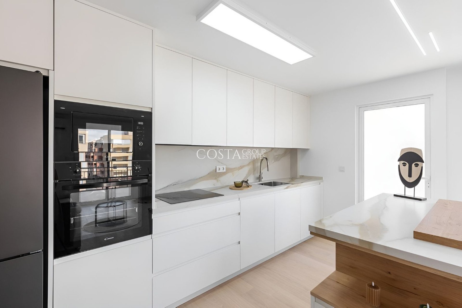 Odsprzedaż - Apartments -
Torrevieja - Torrevieja Centro