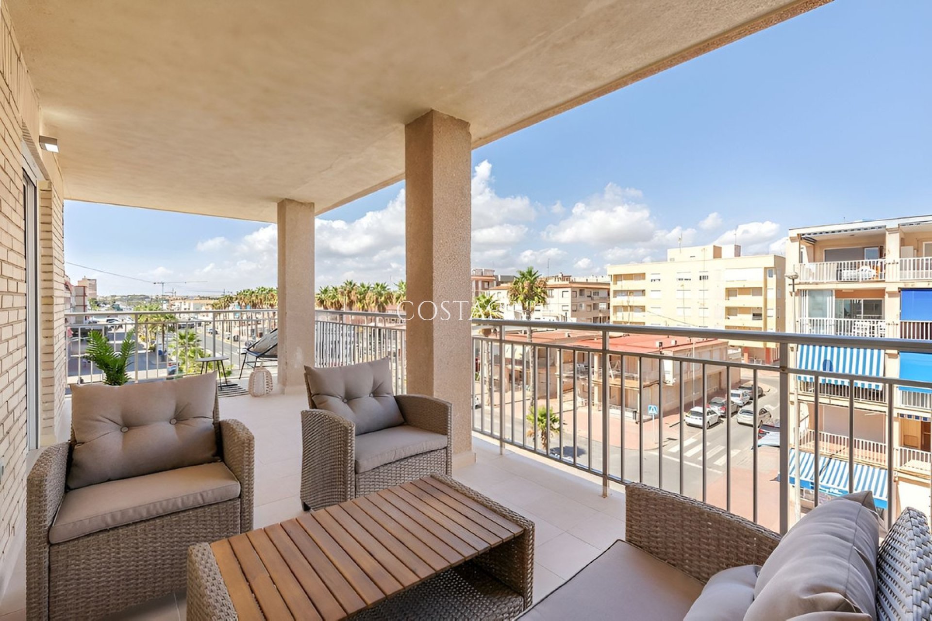 Odsprzedaż - Apartments -
Torrevieja - Torrevieja Centro