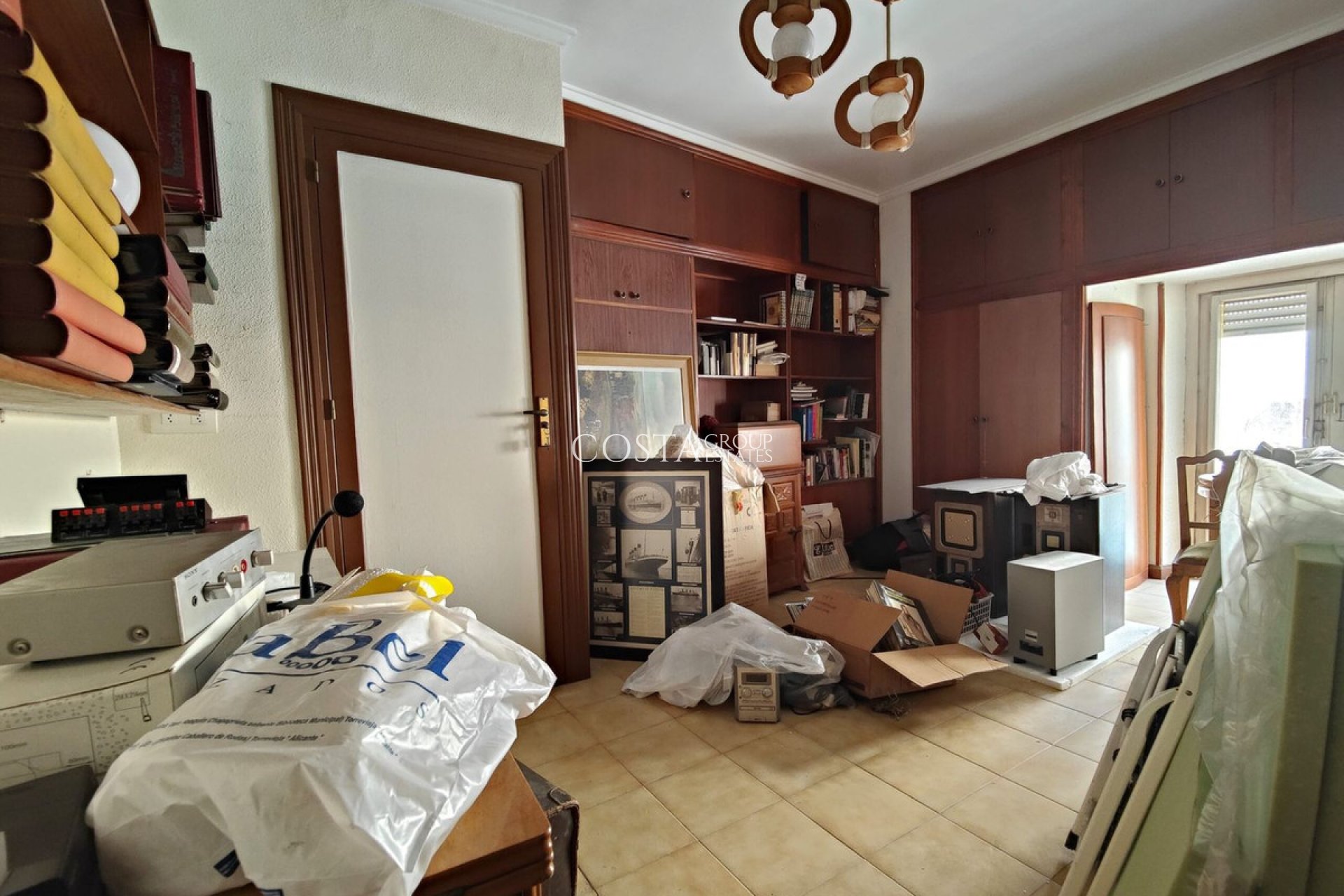 Odsprzedaż - Apartments -
Torrevieja - Torrevieja Centro