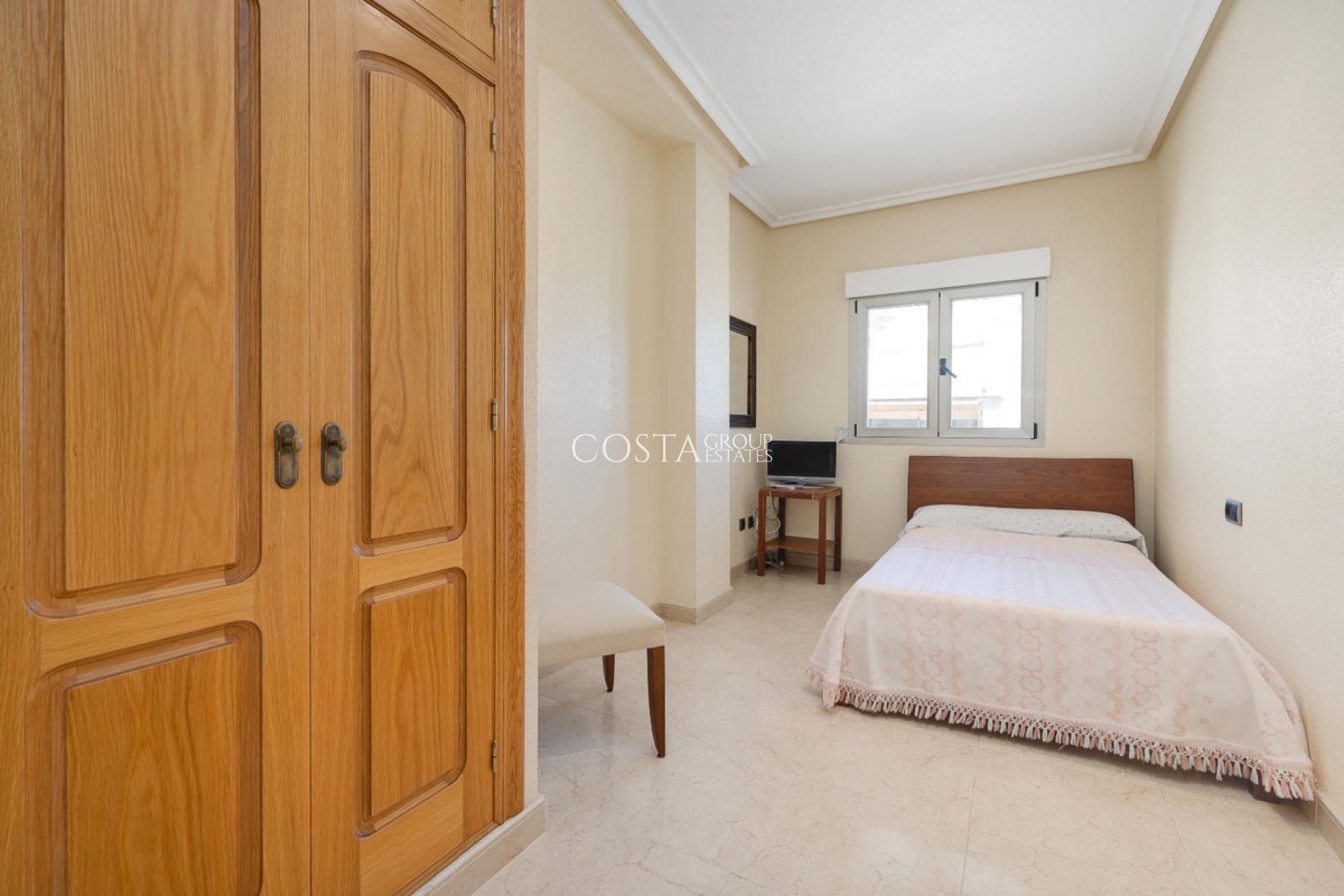 Odsprzedaż - Apartments -
Torrevieja - Torrevieja Centro